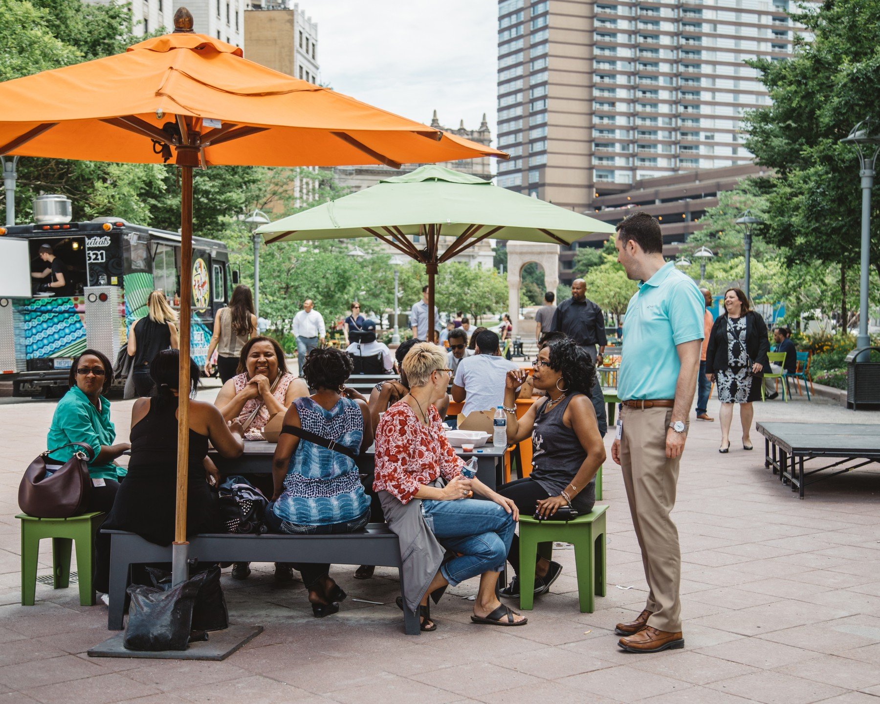 It&rsquo;s food truck szn, Detroit! 🚛🍔 Fuel up with tasty bites from food trucks parked in Cadillac Square!

#DowntownDetroit #FoodTrucks