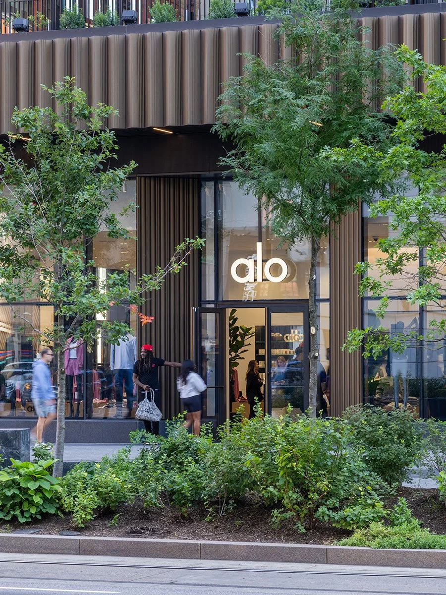 PSA: @alo has officially touched down in #downtowndetroit 🧘🏽&zwj;♀️
Grab your bestie, grab a matcha and enjoy shopping this opening weekend!
 
Grand Opening Weekend
📅 Friday, August 22 &ndash; Sunday, August 24 | Activations 10AM - 4PM | Store ope
