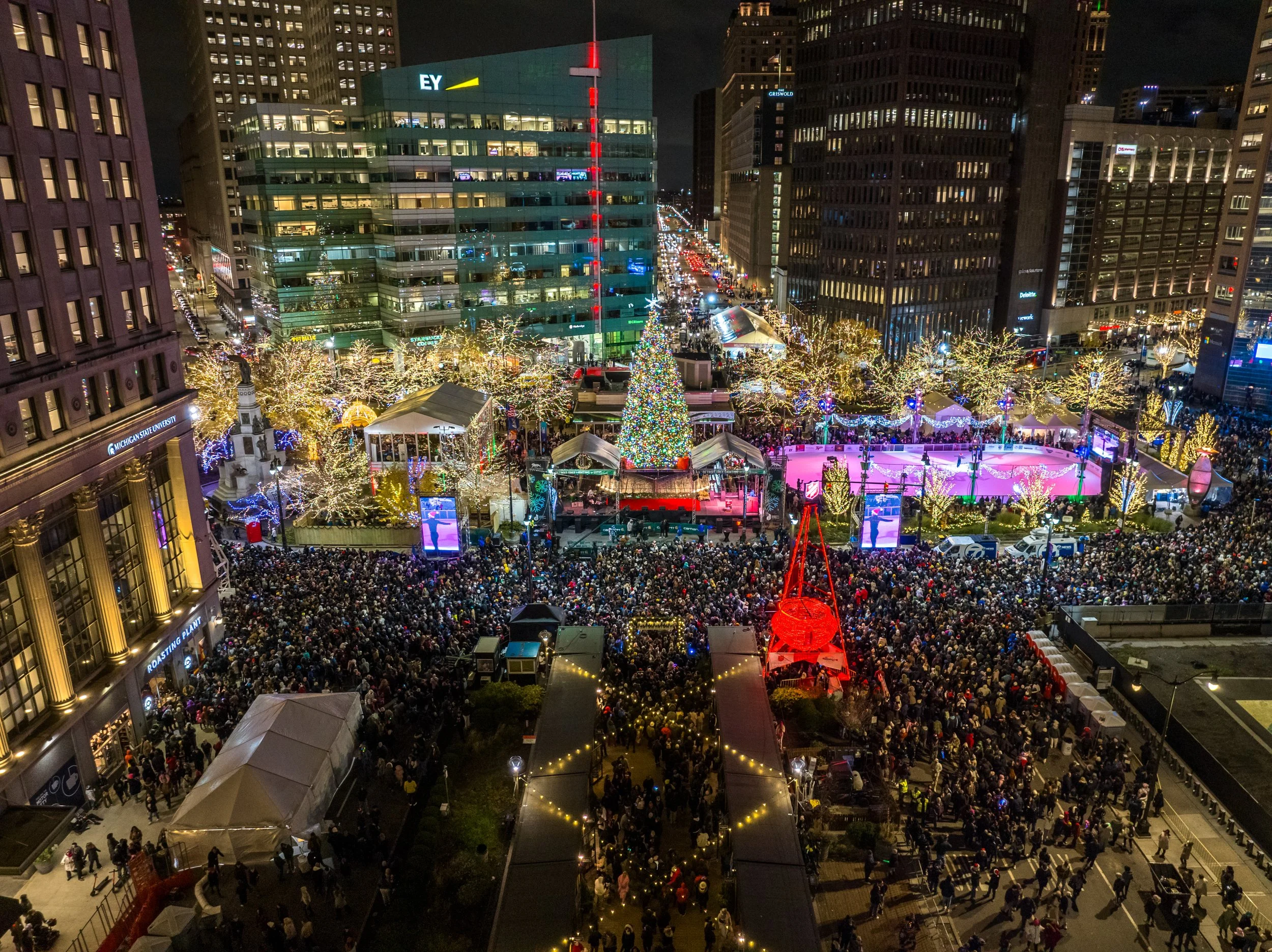 Detroit Tree Lighting