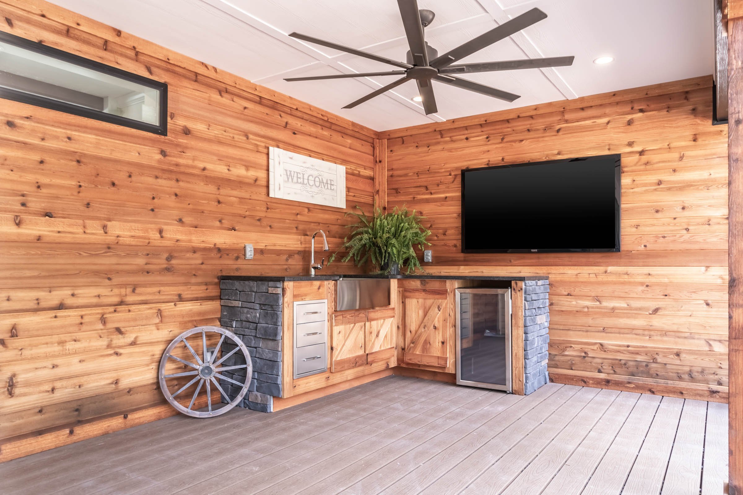 Outdoor Kitchen