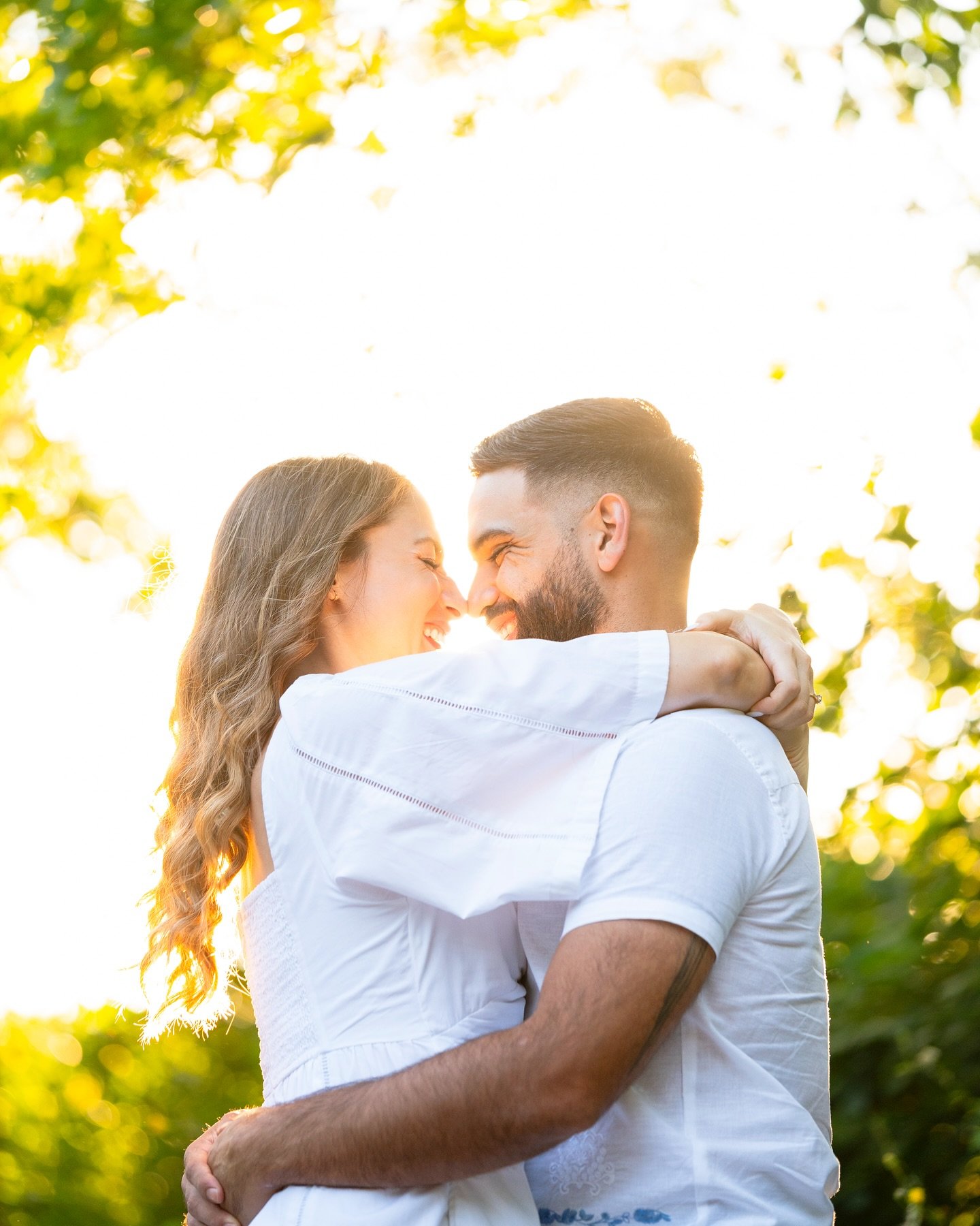 John &amp; Julia basking in the sun glow for an unforgettable day ✨