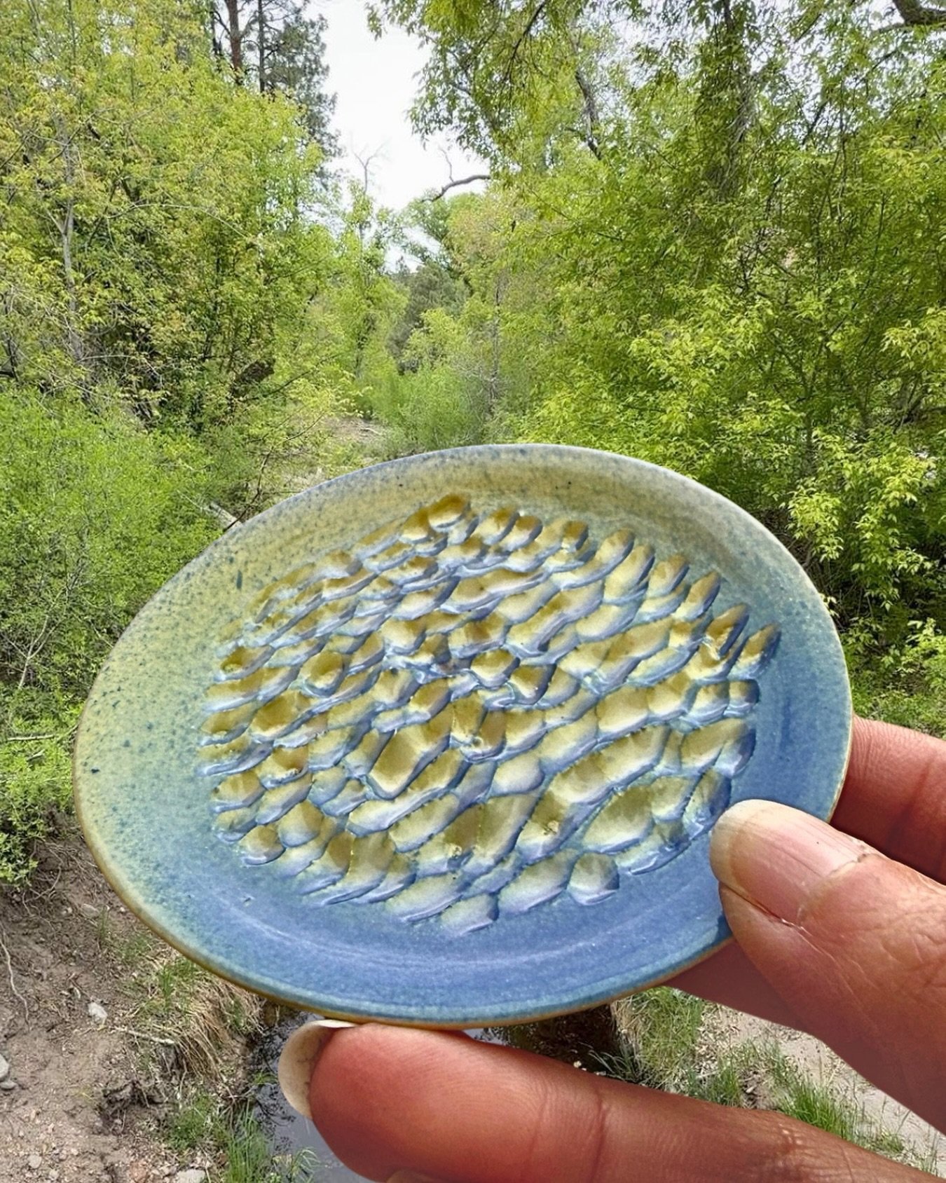 Met a couple artists out in the wild way down in Santa Fe. Truly amazing work. Go check out their websites! This is a handcrafted grinder plate we picked up at the farmers market. #vendor #famersmarket #ceramics #shopsmall