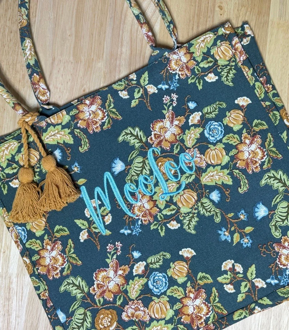 Spring tote bags are here! Love all the creative orders we get 💚
#embroidery #tote #spring #ootd #EosAndFlora