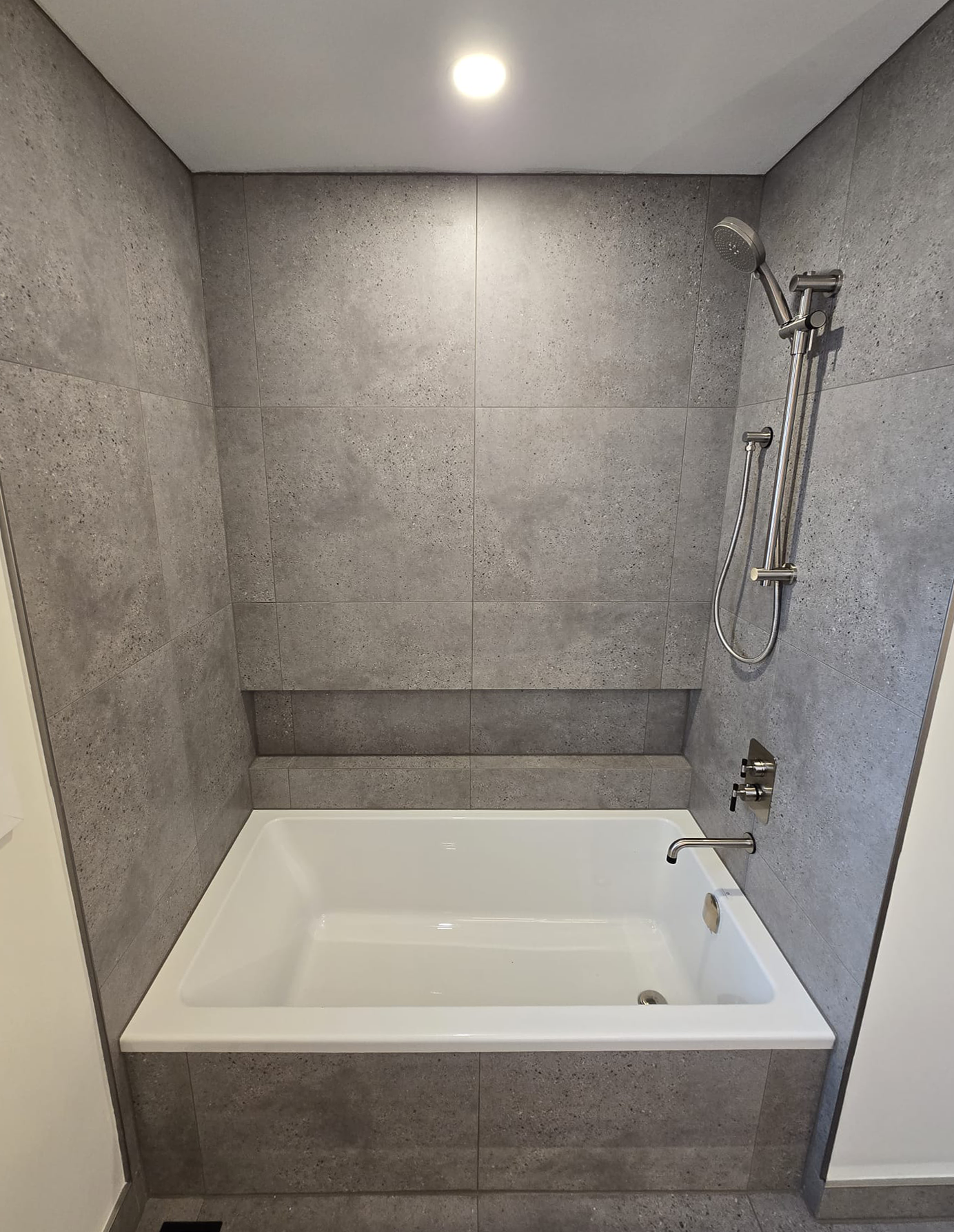 129 Walnut Tub.png