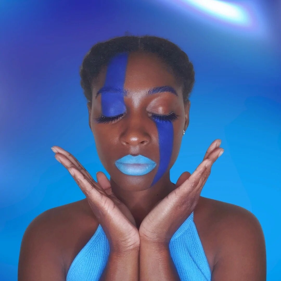 𝘙 / 𝘖 / 𝘠 / 𝘎 / 𝗕𝗟𝗨𝗘 / 𝘐 / 𝘝

Eyes/Brows: @limecrimemakeup astronomical mascara, @makeuprevolution face paint palette, @urbandecaycosmetics wired palette, @kvdbeauty super pomade

Face: @kajabeauty blur drop primer, @lysbeautyofficial tripl