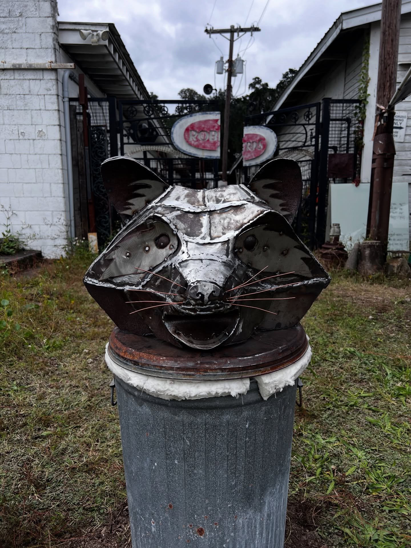 The Rak&uuml;&uuml;n Kiln firing taking place at Dairy Daze Fall Music Fest 2025 was made @toole_sculpture_works which @maggie_hickey25 brought to life! This piece was a fun play on the ceramic &ldquo;raku&rdquo; process which often takes place in ga
