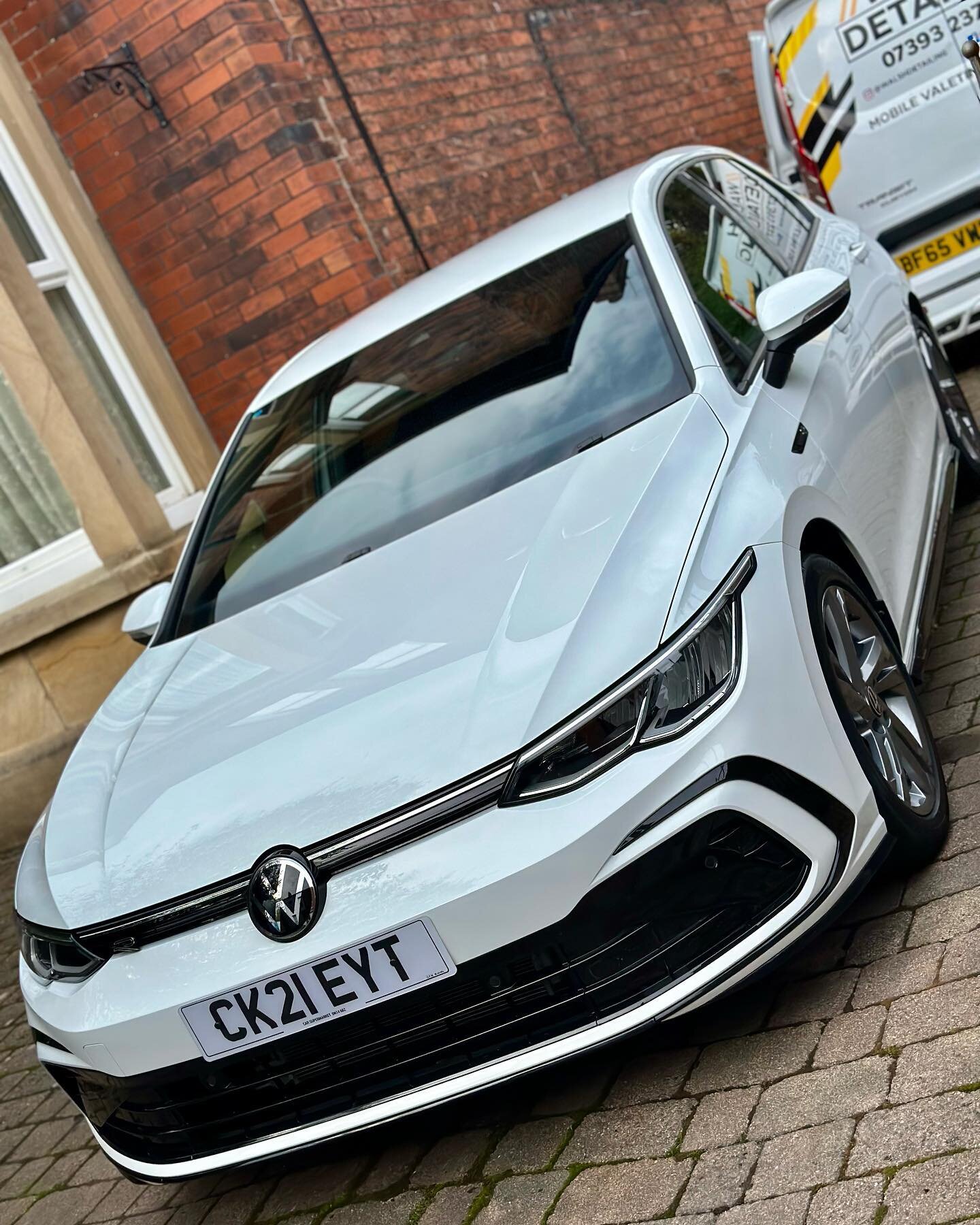 MK8 Golf R-Line Deep Cleaned💧#WD

Today we tackled this lovely golf which was booked in for our Deep Clean package, our entry level factory reset for any vehicle. 

Looking to get your car booked in? We are currently taking bookings for the middle o