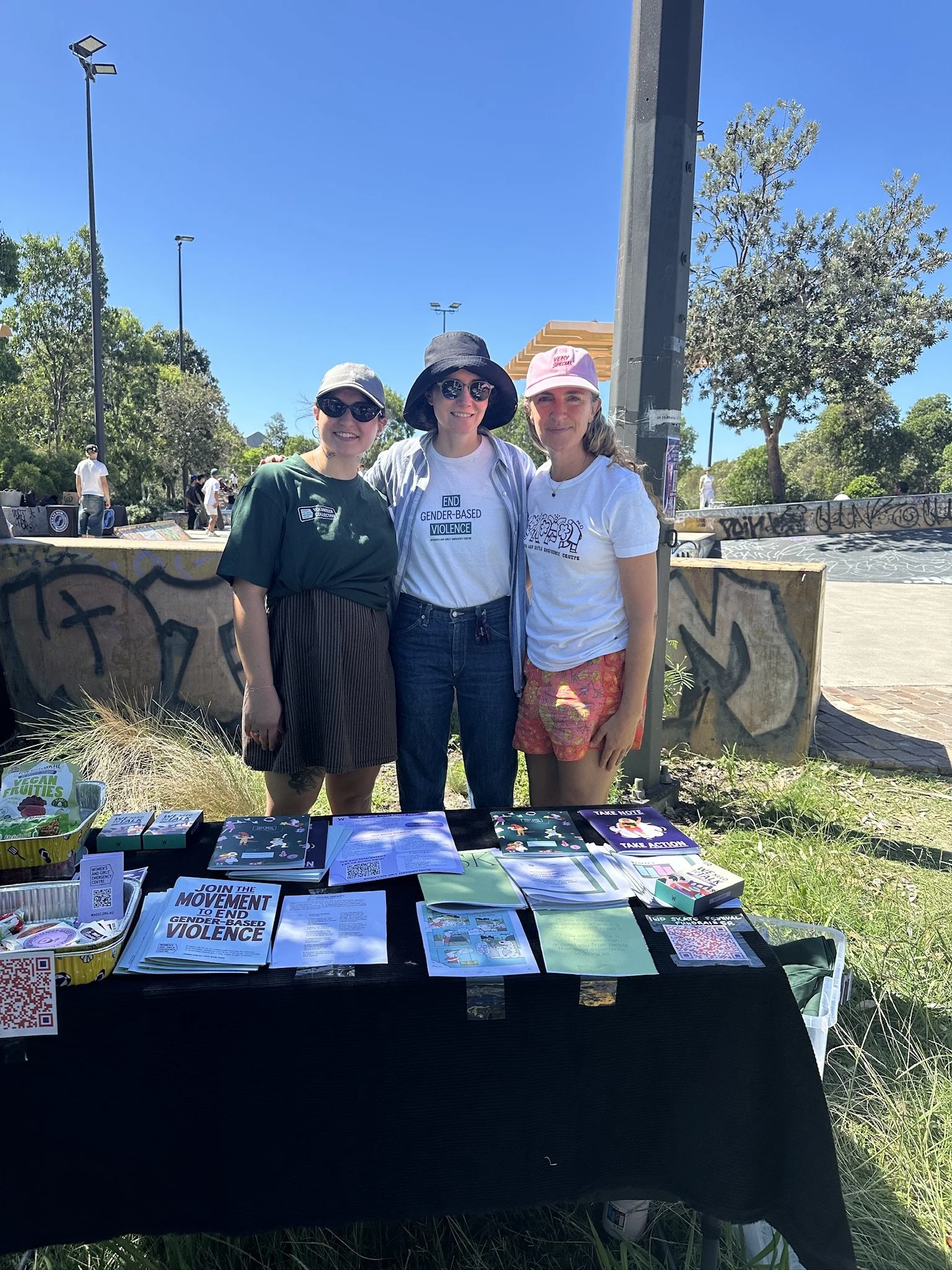 Volunteers from WAGEC: Caitlin, Veronica and Ming. Photo by Dr Indigo Willing @goodwillinghunting. 