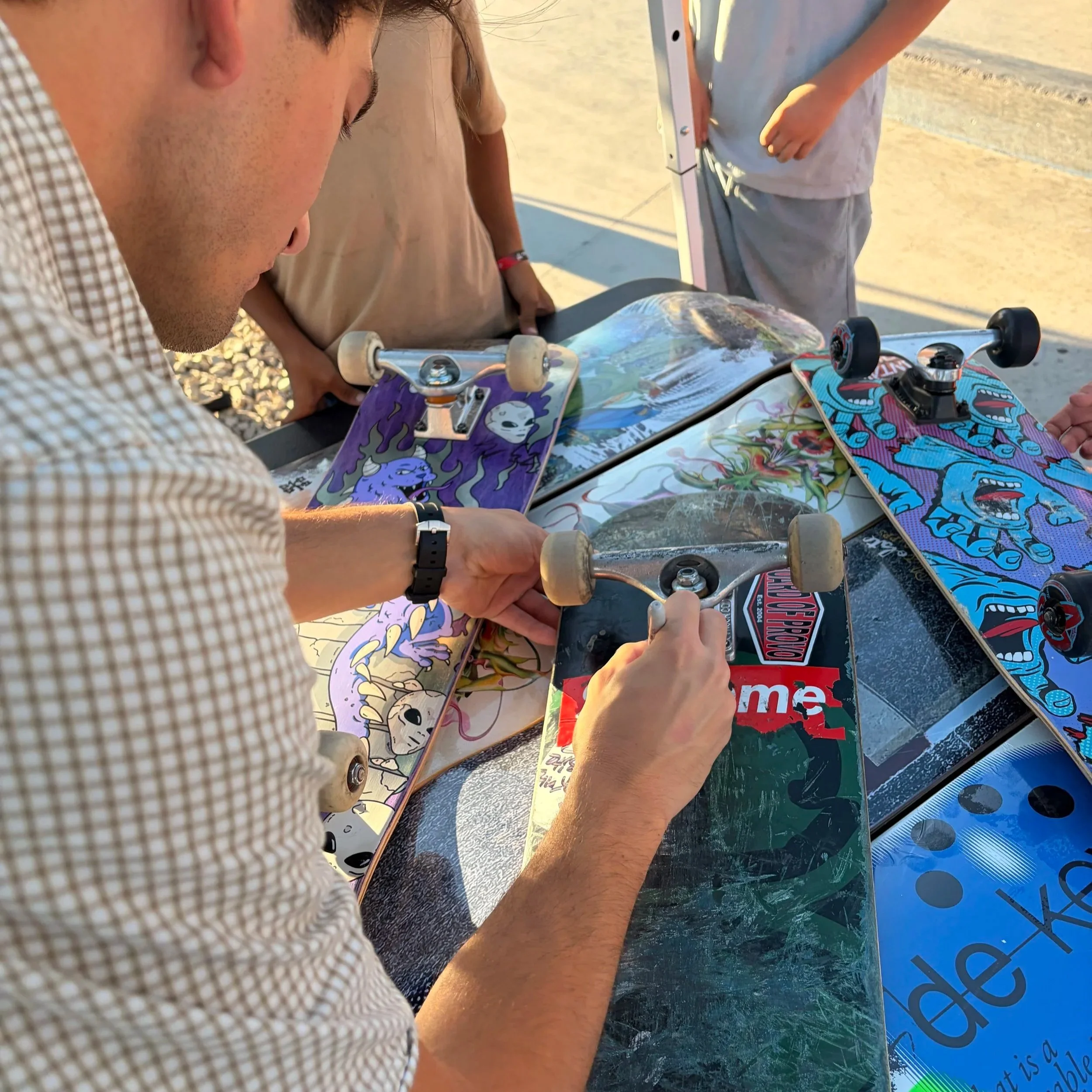 Skatedex-Pleasant-Grove-Skatepark-Utah-Sunset-Sesh-Event-2-Kyle-Deck-Signing+%281%29.jpg
