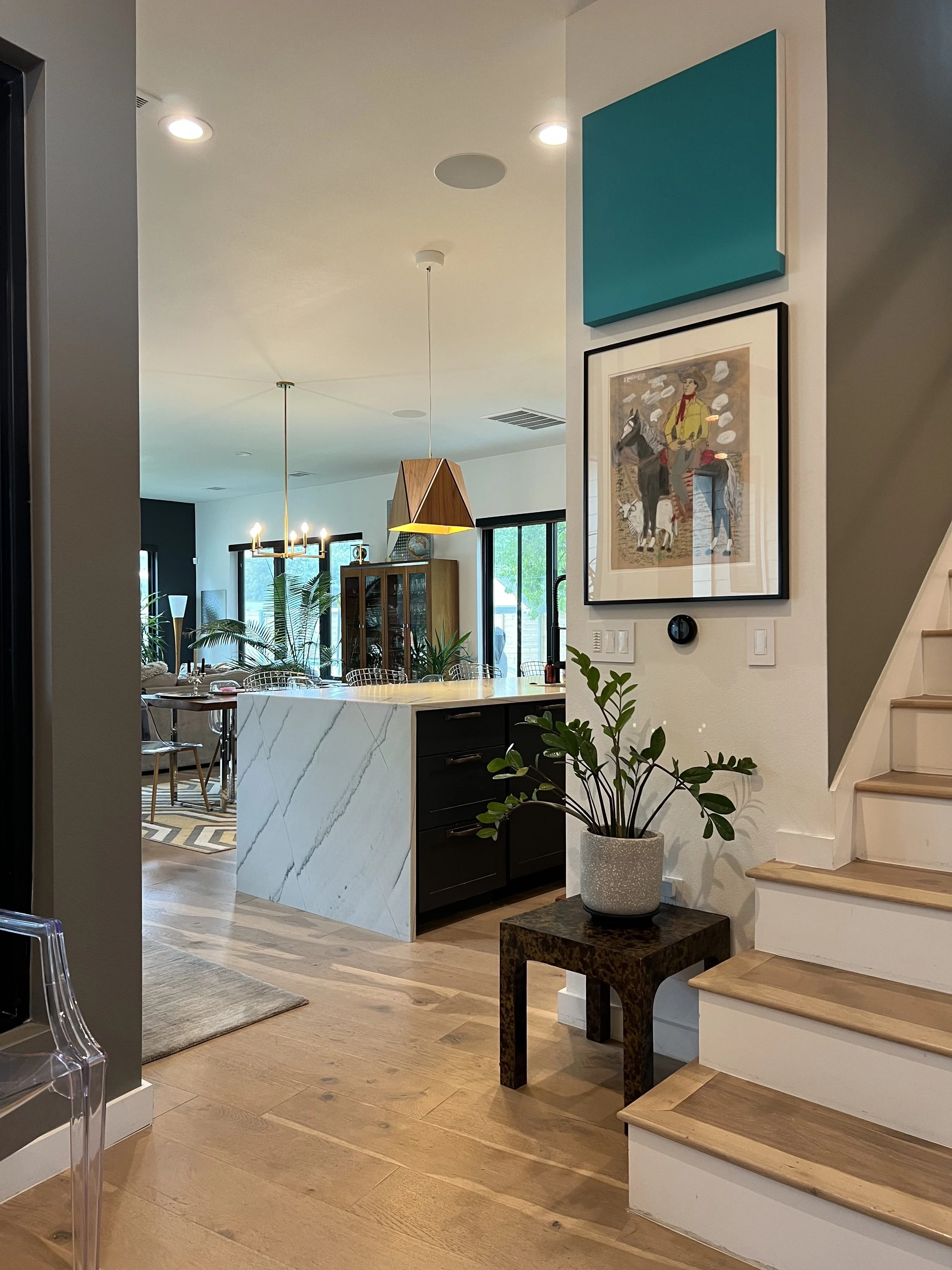 foyer to kitchen.jpeg