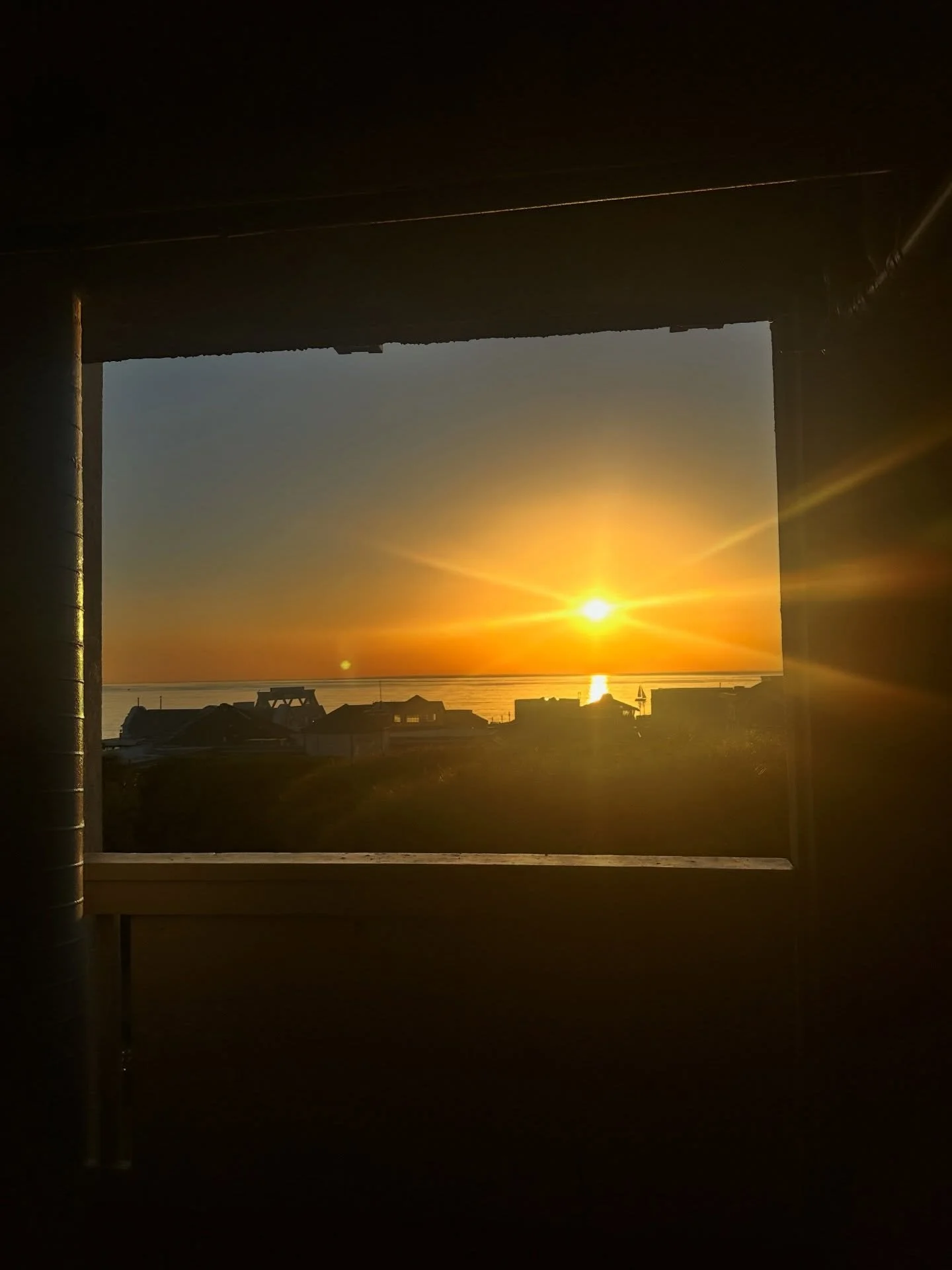 𝚐𝚊𝚟𝚎 𝚞𝚙 𝚝𝚑𝚎 𝚒𝚗𝚍𝚘𝚘𝚛𝚜 𝚏𝚘𝚛 𝚕𝚎𝚗𝚝.