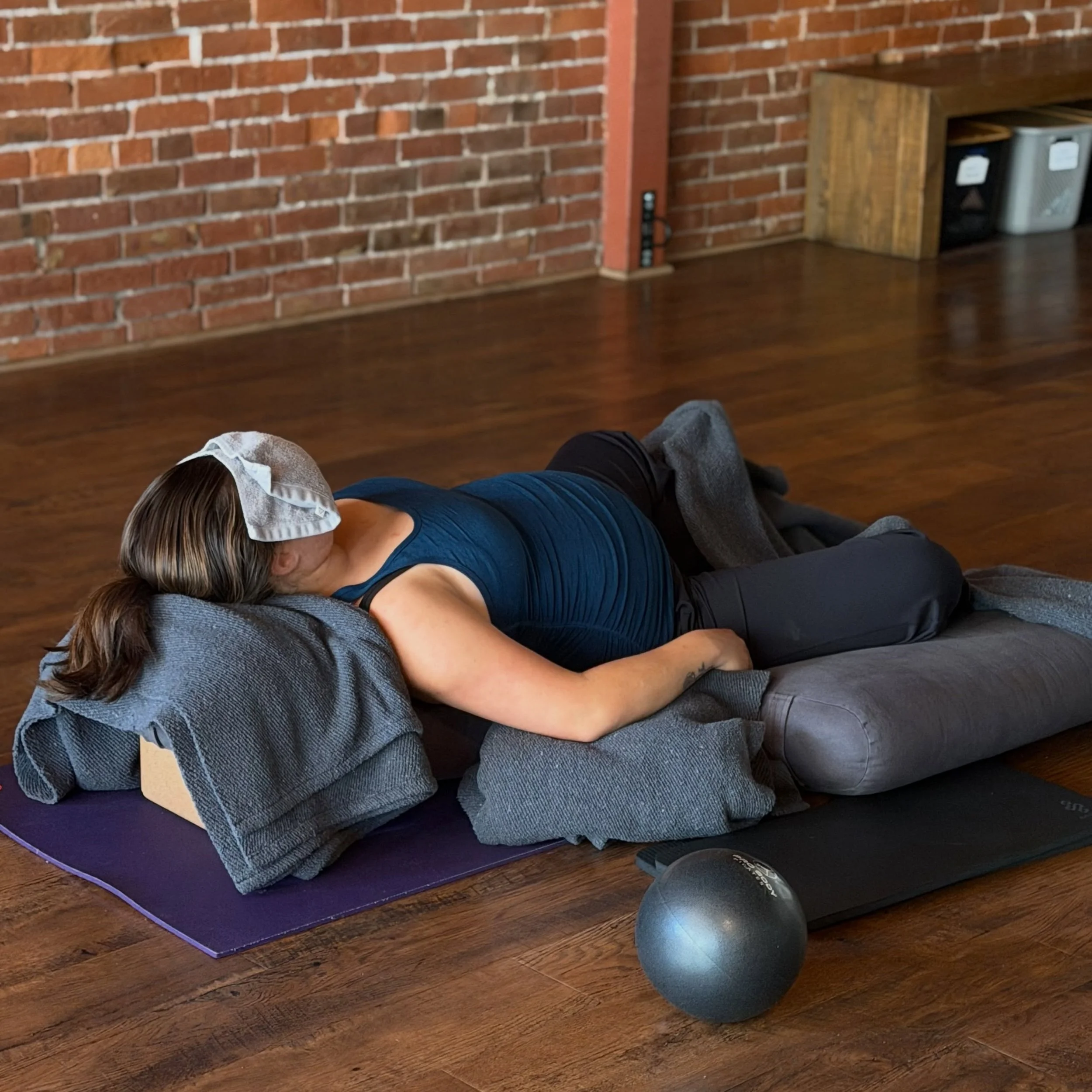 Mamas at all stages of pregnancy are invited to join us for Prenatal Yoga this Sunday at 9am. No experience necessary. Sliding scale payment options available. 💕