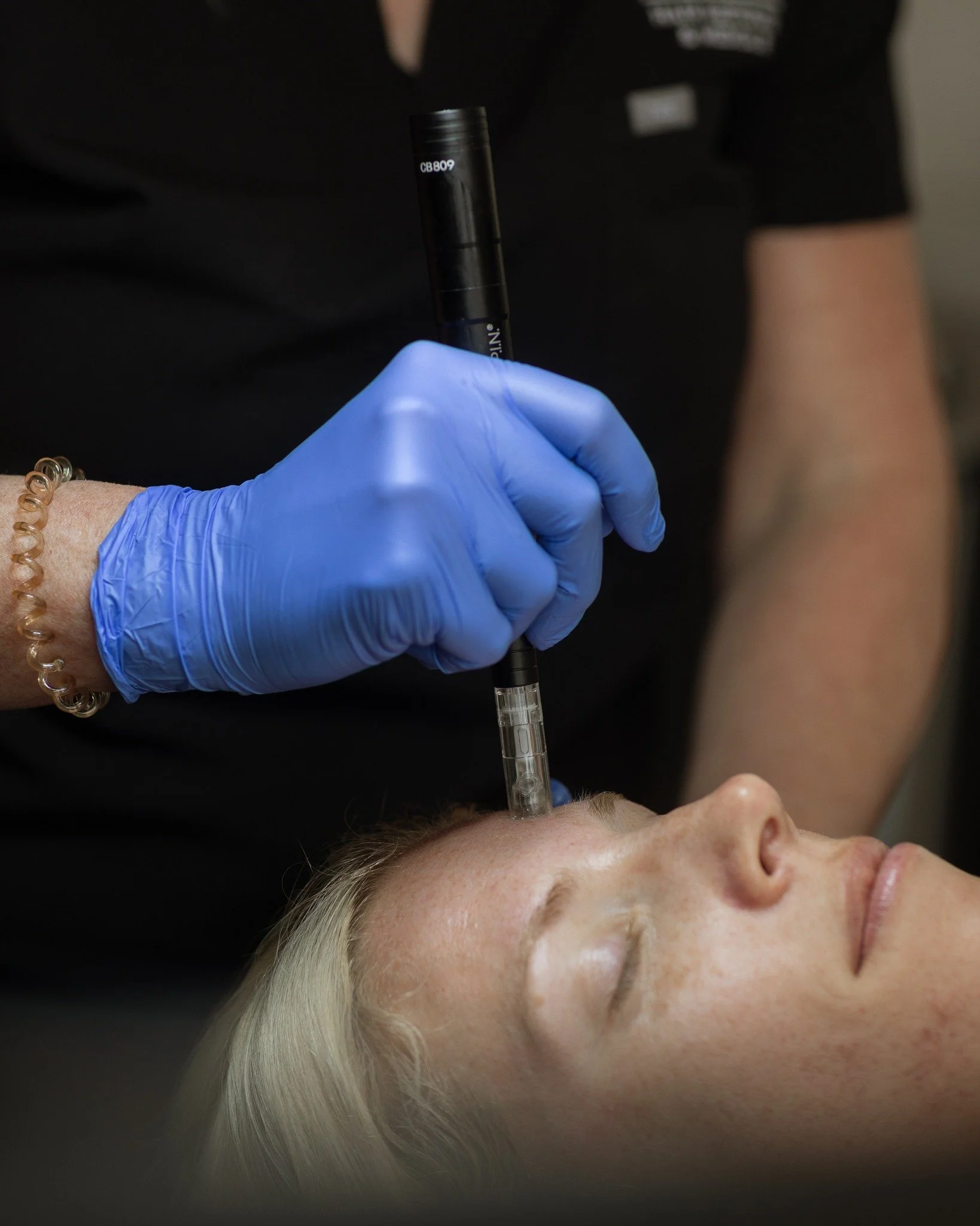 Boost collagen the natural way 💫  Call 616-214-7228 to book your appointment today!

🙌 What it is: Microneedling creates controlled micro-injuries to kickstart your collagen and boost skin renewal safely, naturally, and with serious results.

⚡️Pro