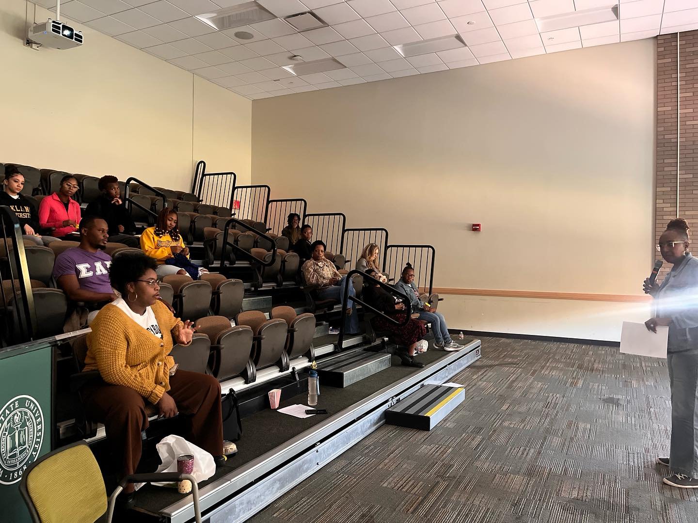 Thank you to all who supported our event today in any form. Especial thanks to our co-sponsors
@osvpewaynestate @alphaetasgrho @detroitcentaurs and @cgs_wsu 

Thank you to WSU Alumna 
LLMSW, Bianca for lending her expertise to be a trauma focused lia