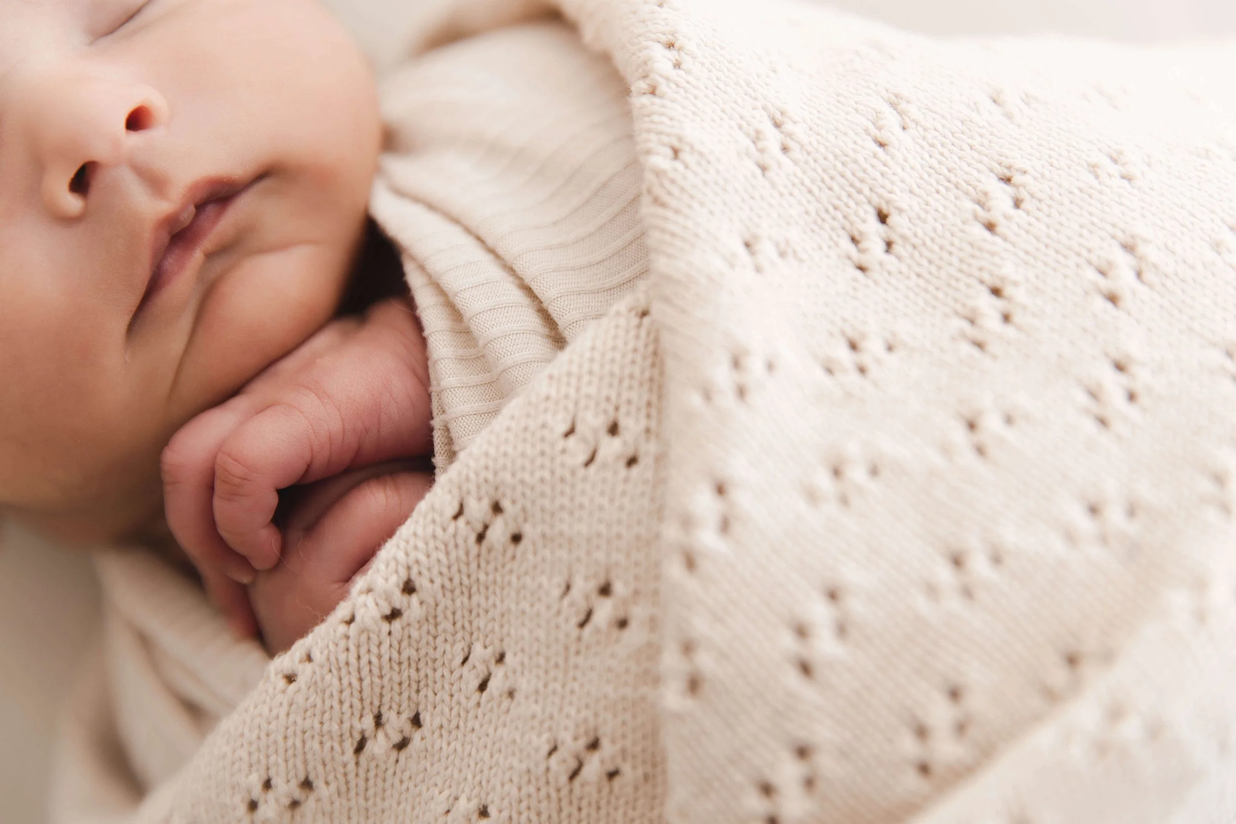 newborn baby lips