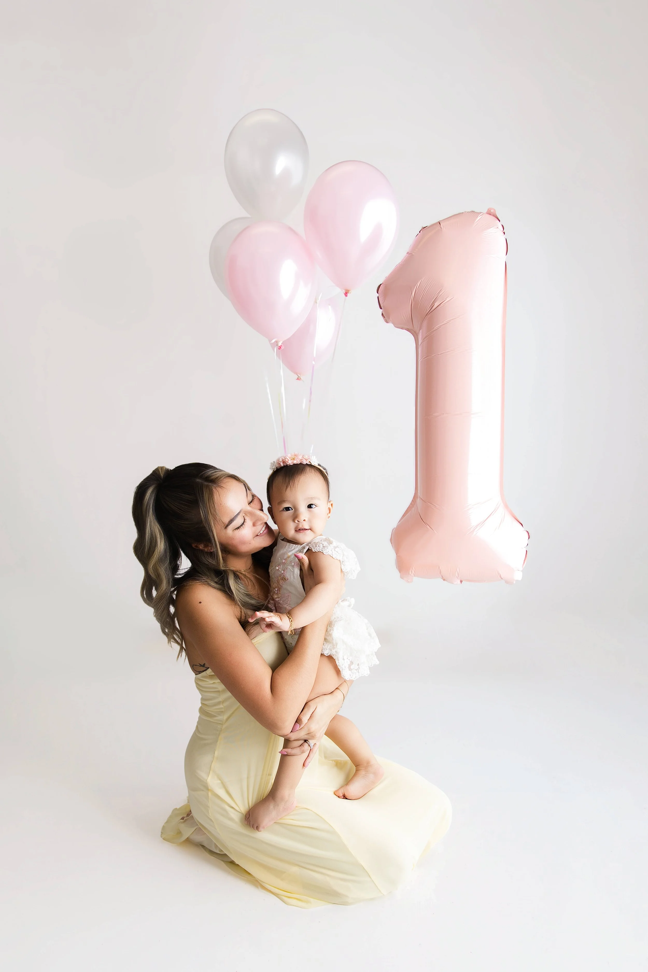 allen-tx-baby-girl-first-birthday-cake-smash.jpg