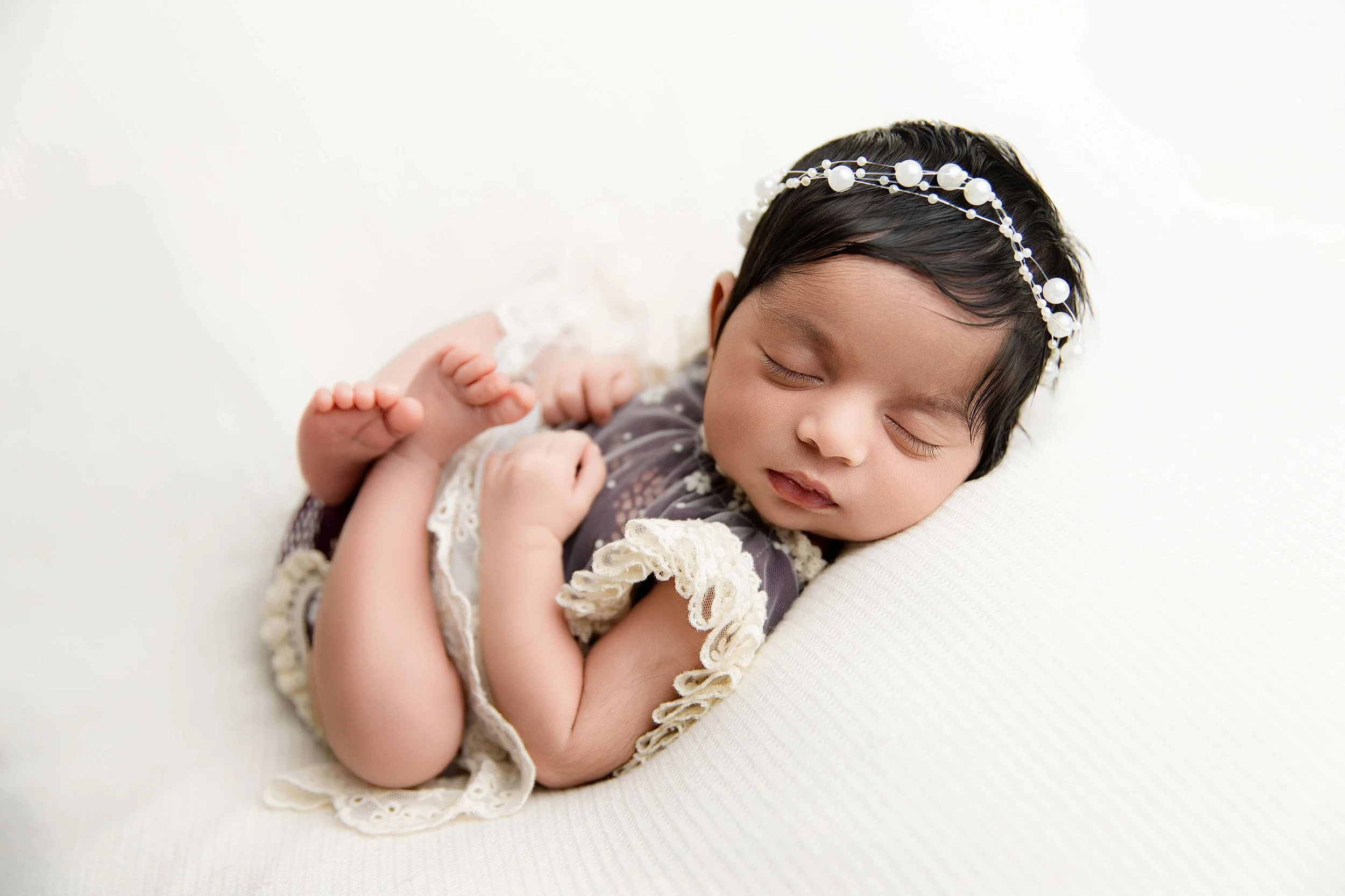 mckinney-tx-newborn-photographer-baby-yawning.jpg