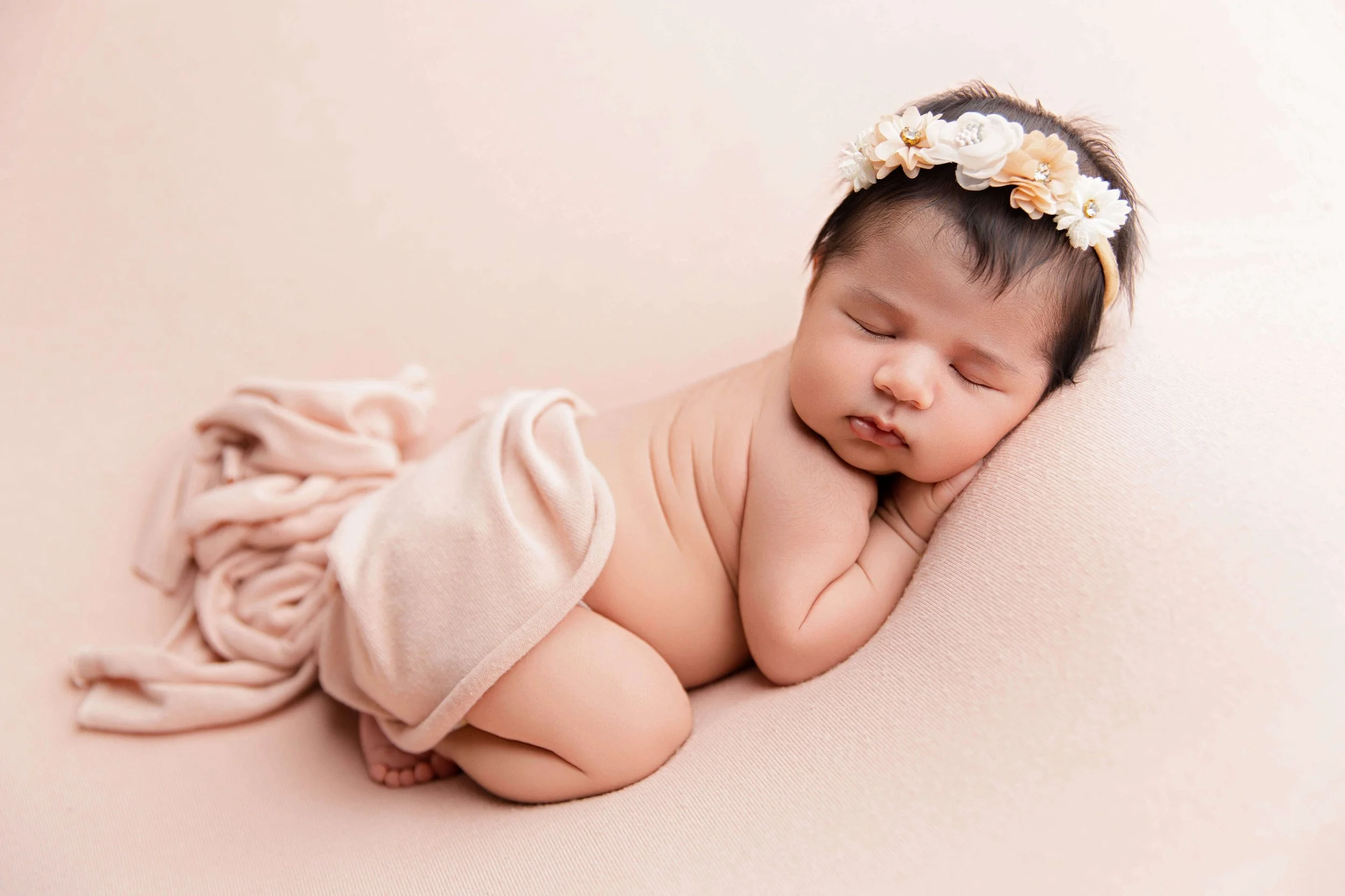 Baby girl in the bum up pose