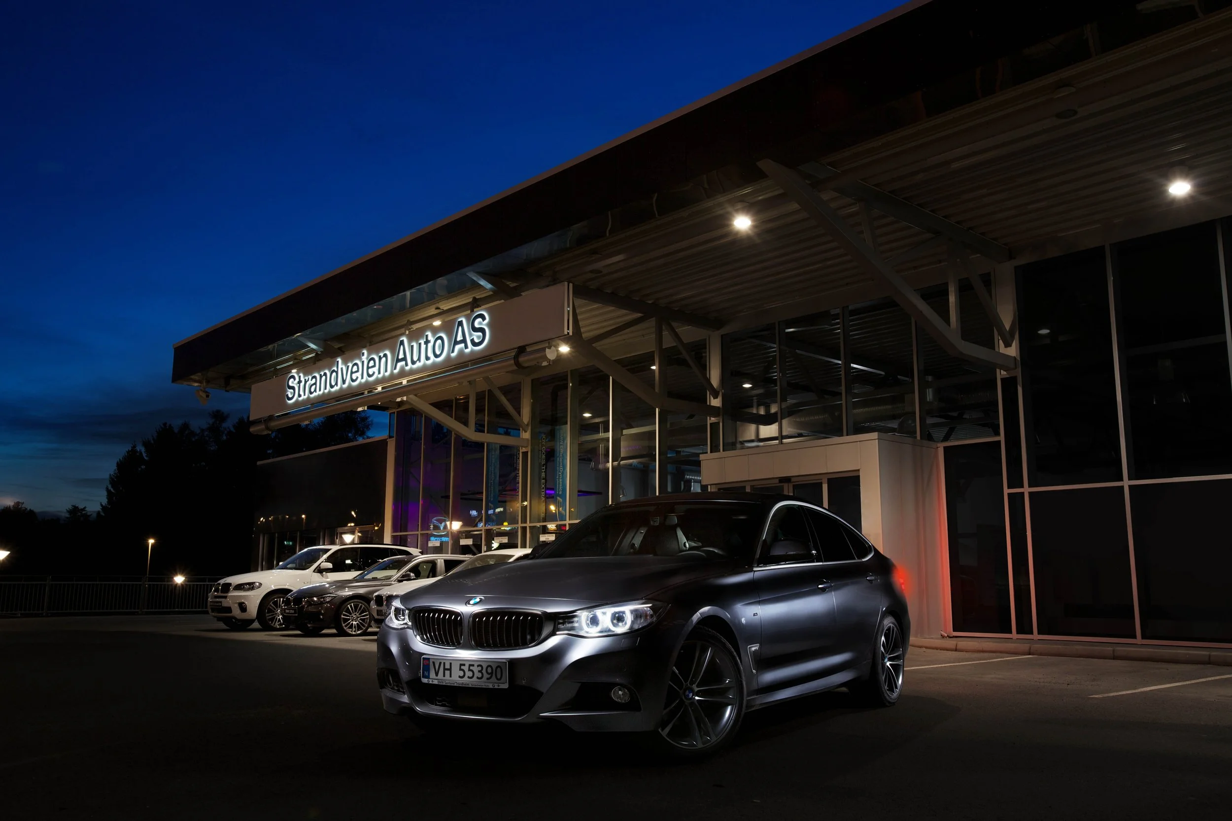 strandveien-fasade-bmw-gt_HR.jpg