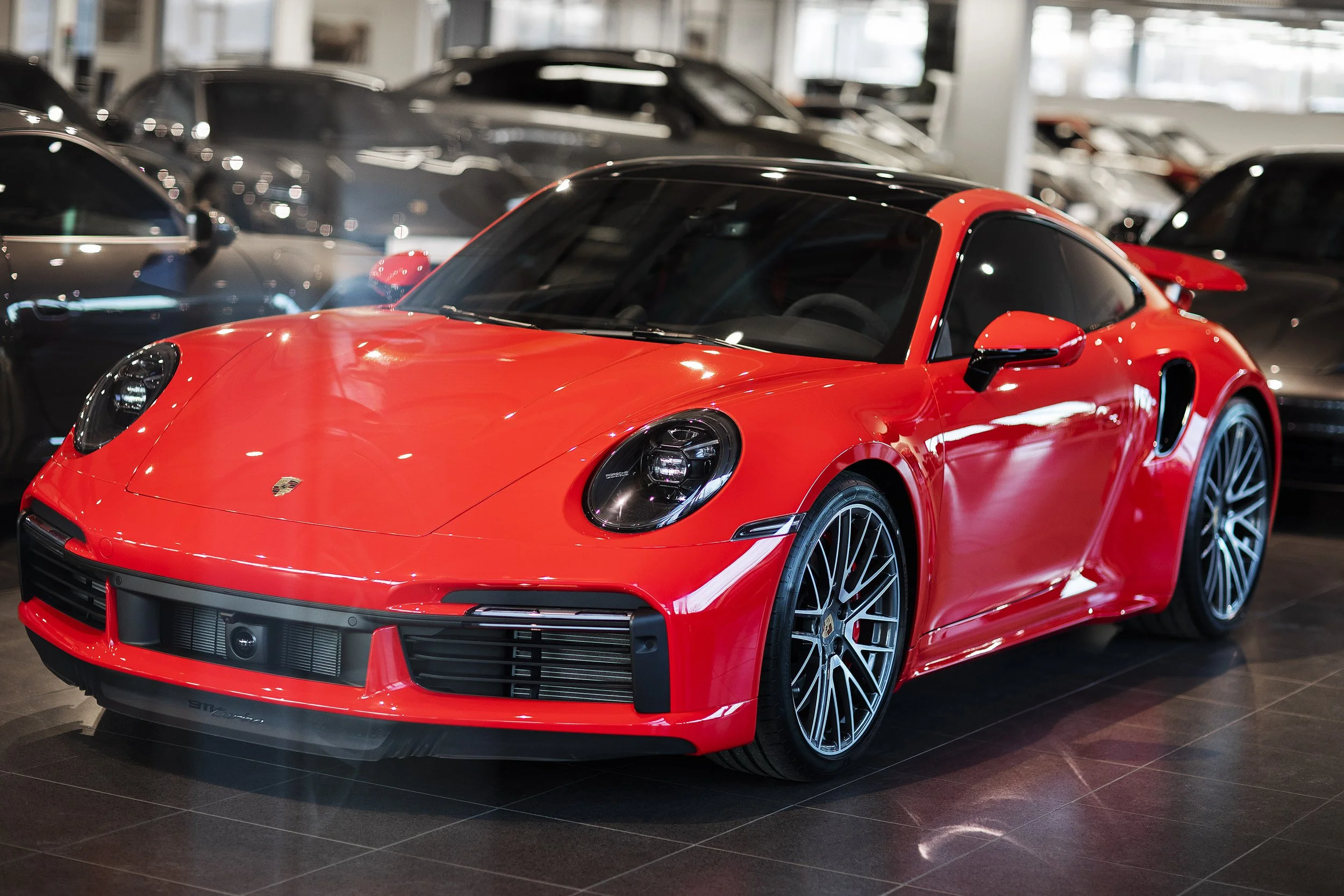 02_Porsche Center.jpg
