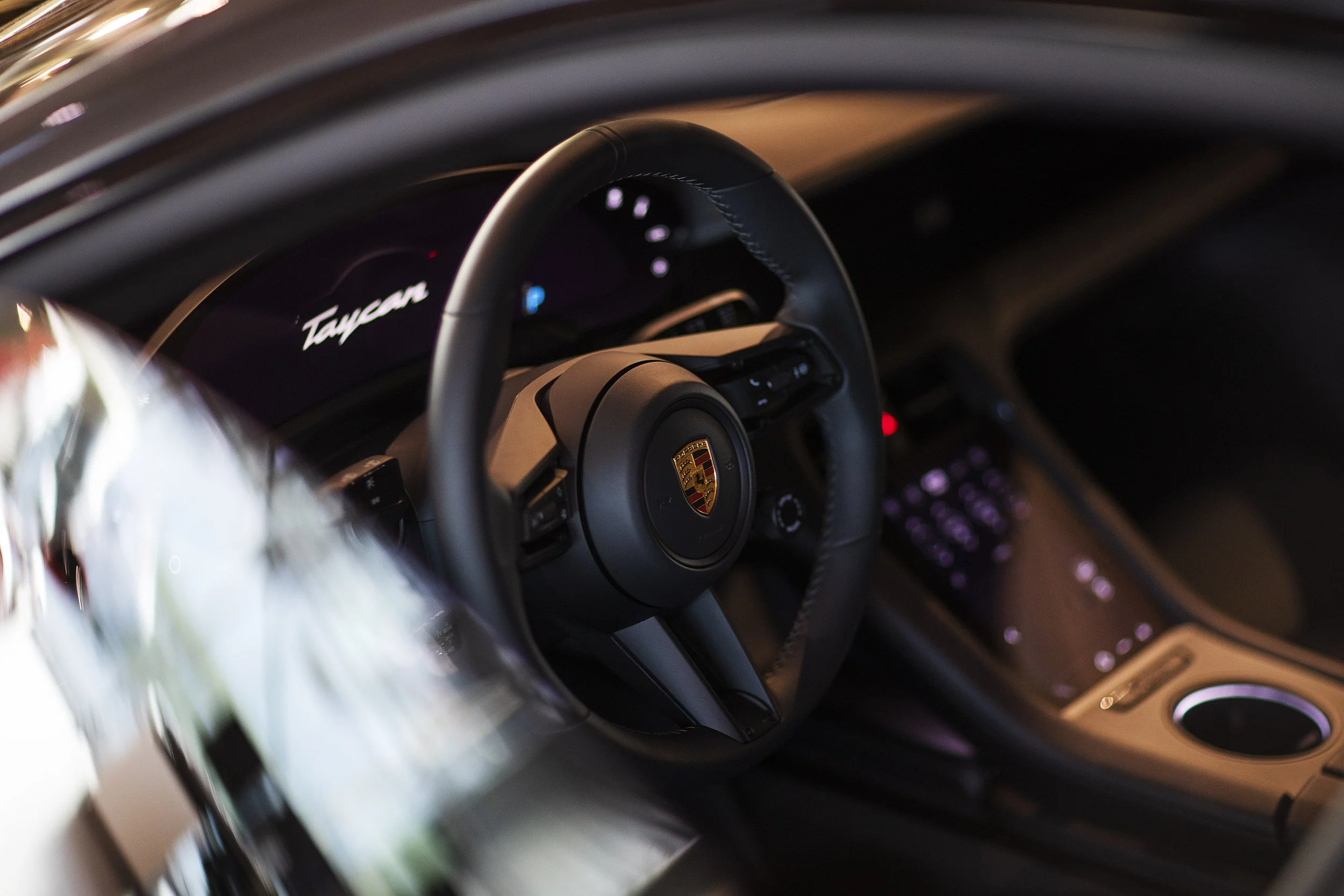 010_Porsche Center.jpg