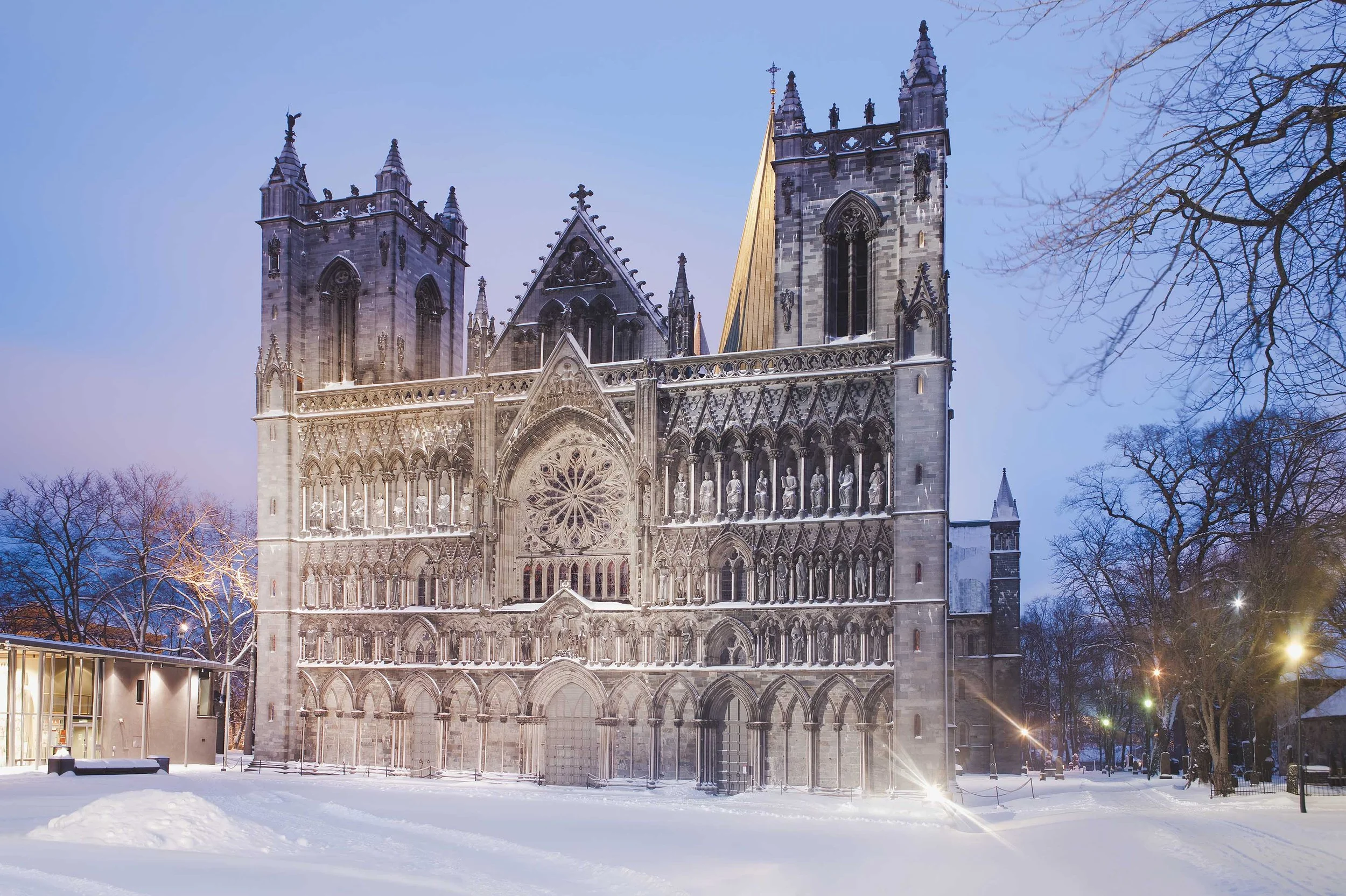 Nidarosdomen_front_Foto_Ronny_Danielsen_1.jpg
