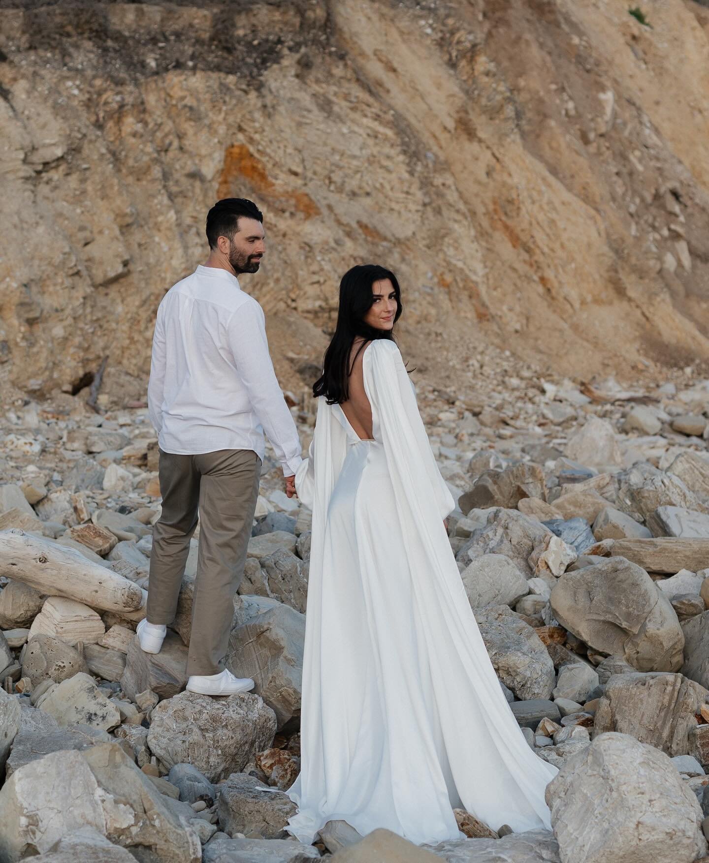 an afternoon with these lovers !!! we can&rsquo;t wait to shoot your wedding next year ❤️&zwj;🔥🥹 

swipe for a selfie 

reminder to our 2025 brides - we&rsquo;re booking &amp; WE WANNA MEET YOU!