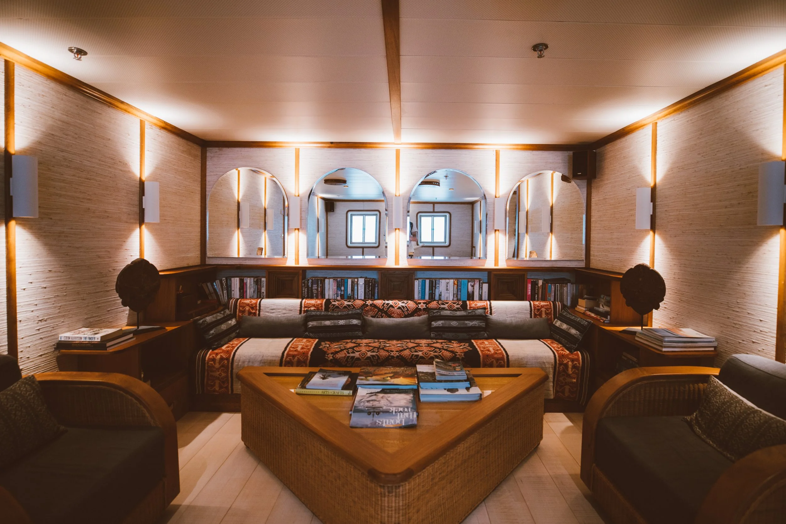 Kudanil-Interior Lounge.jpg