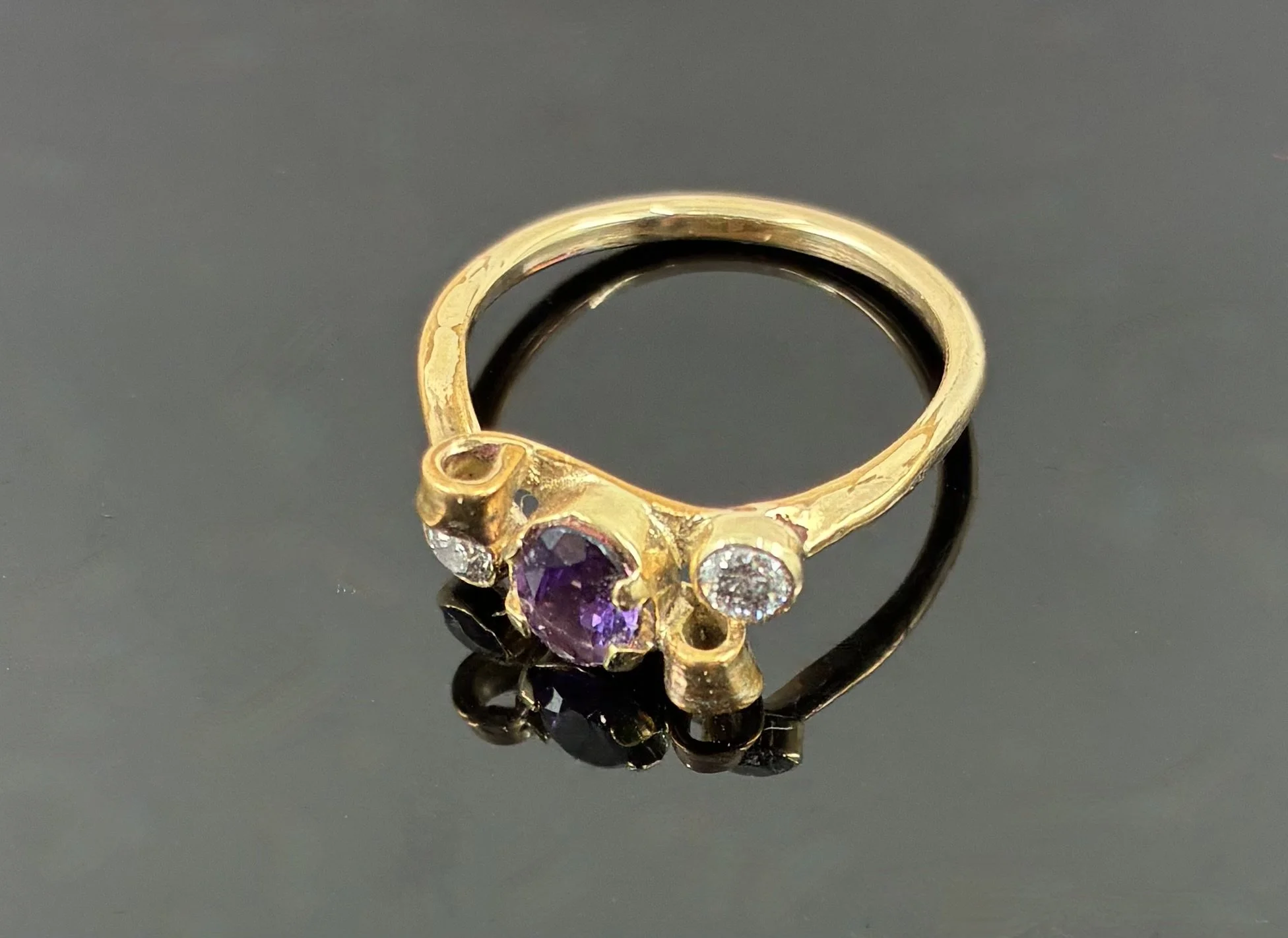 (51) 9ct Gold and Amethyst and Diamond Ring