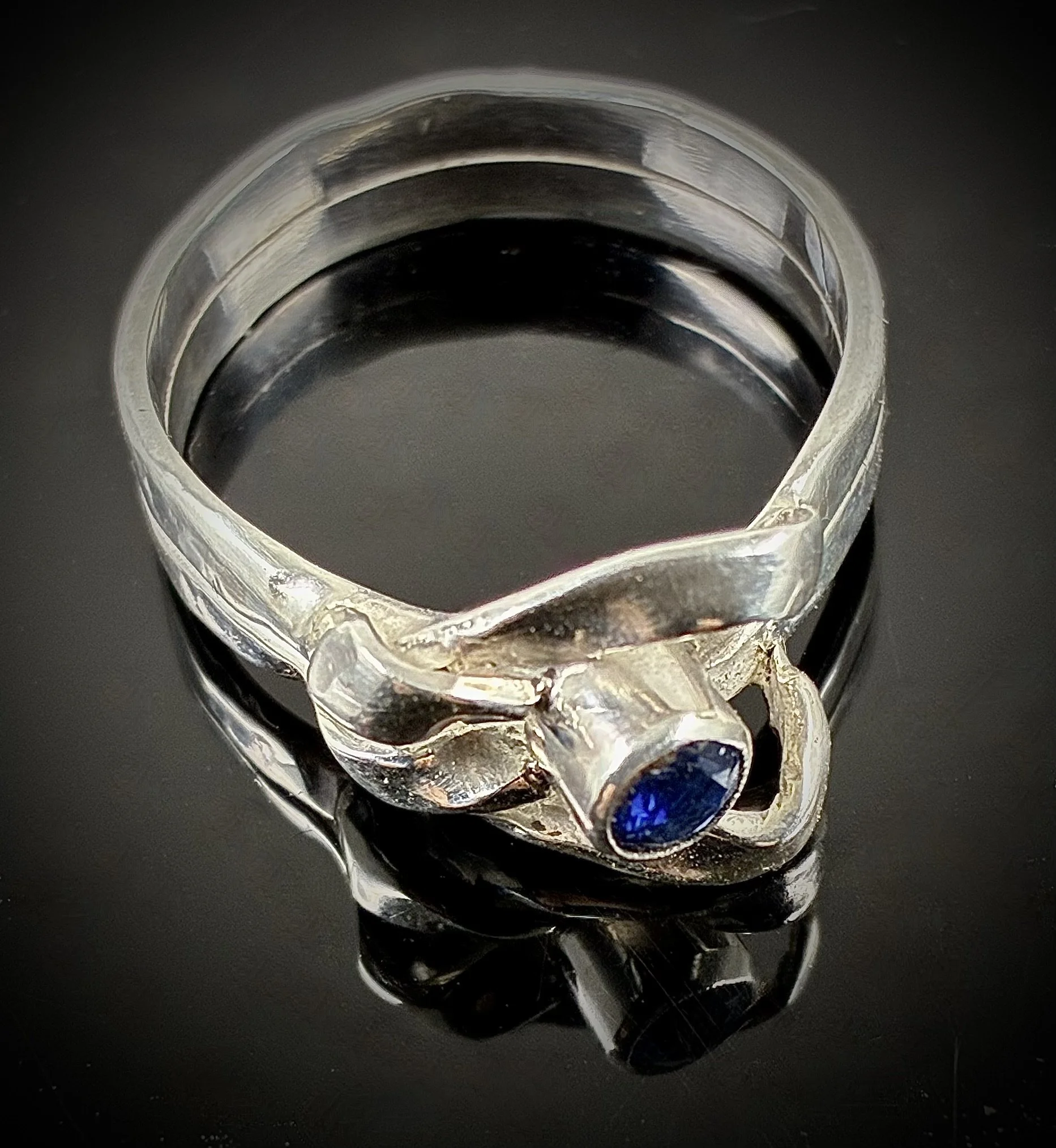 (83) Sterling Silver and Kyanite Ring