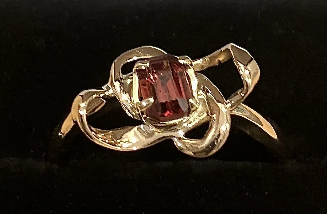 (63) 9ct Gold and Garnet Ring