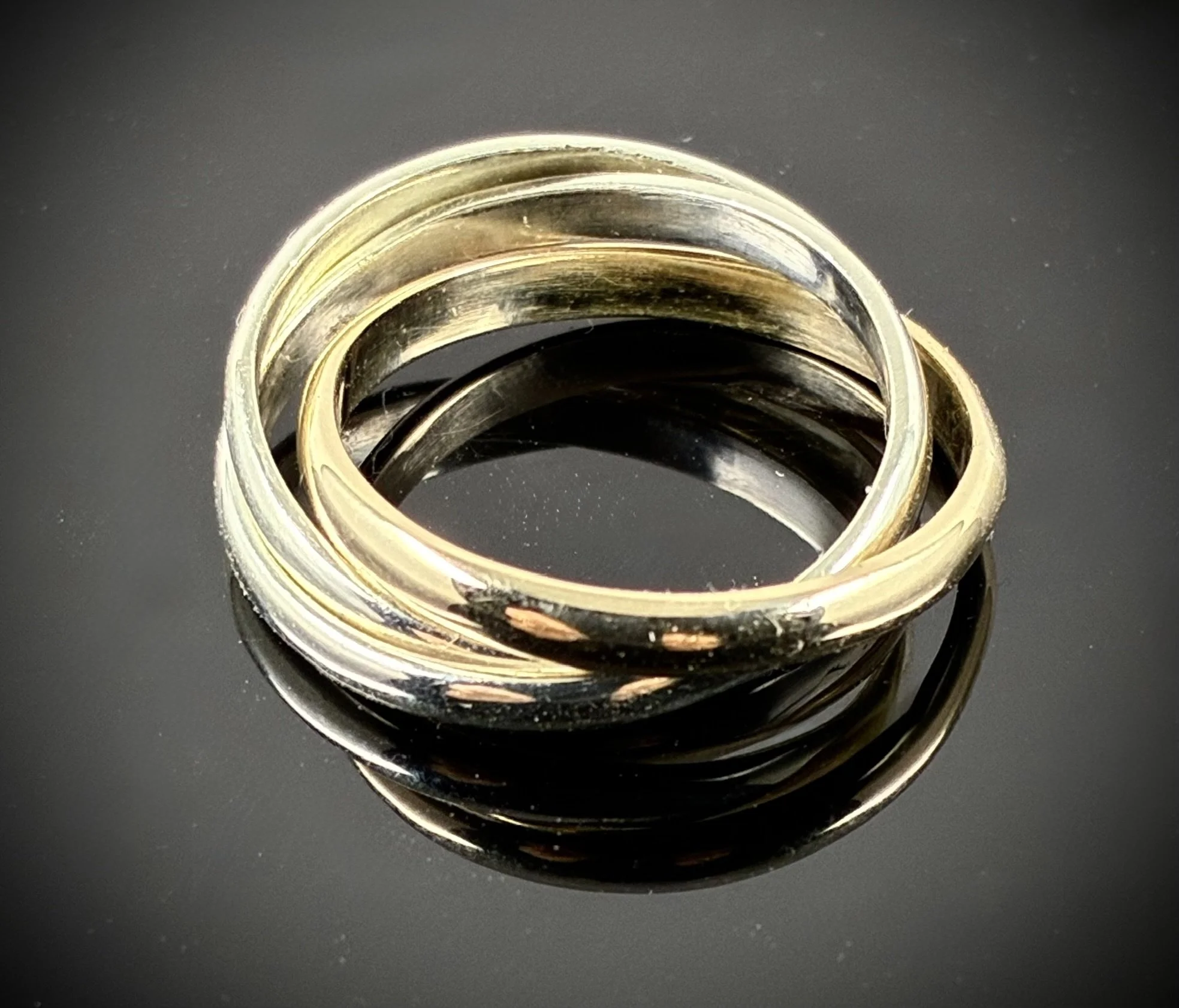 (101) !8ct White and Yellow Gold Russian Wedding Ring