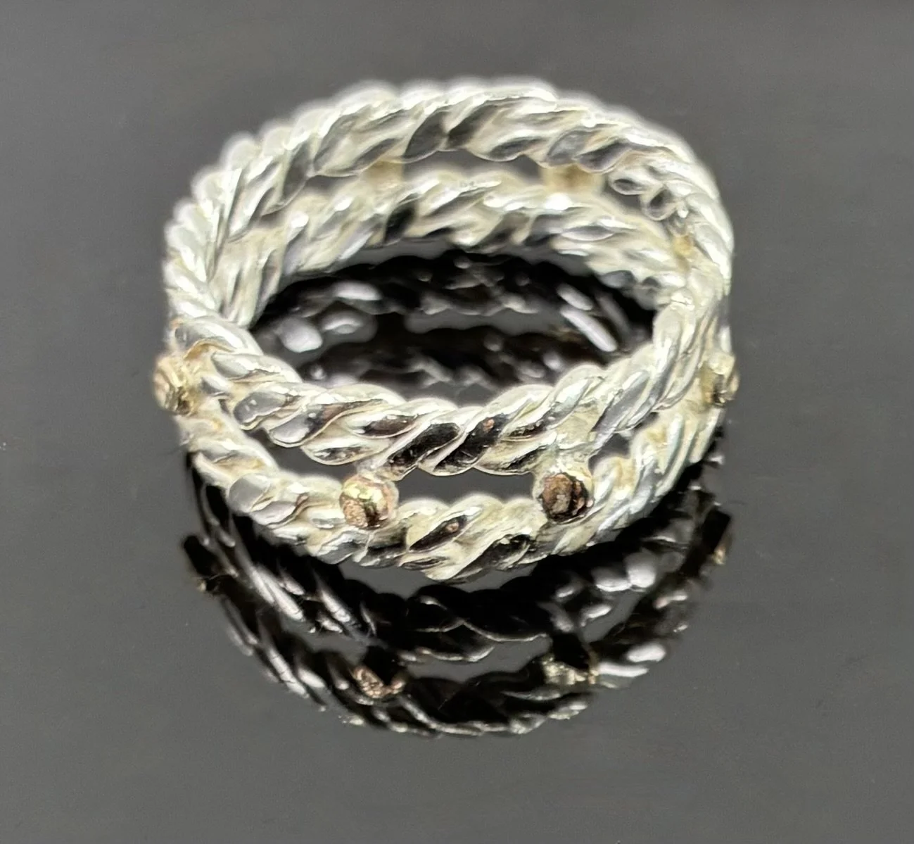 (24) Sterling Silver and 9ct Gold Ring