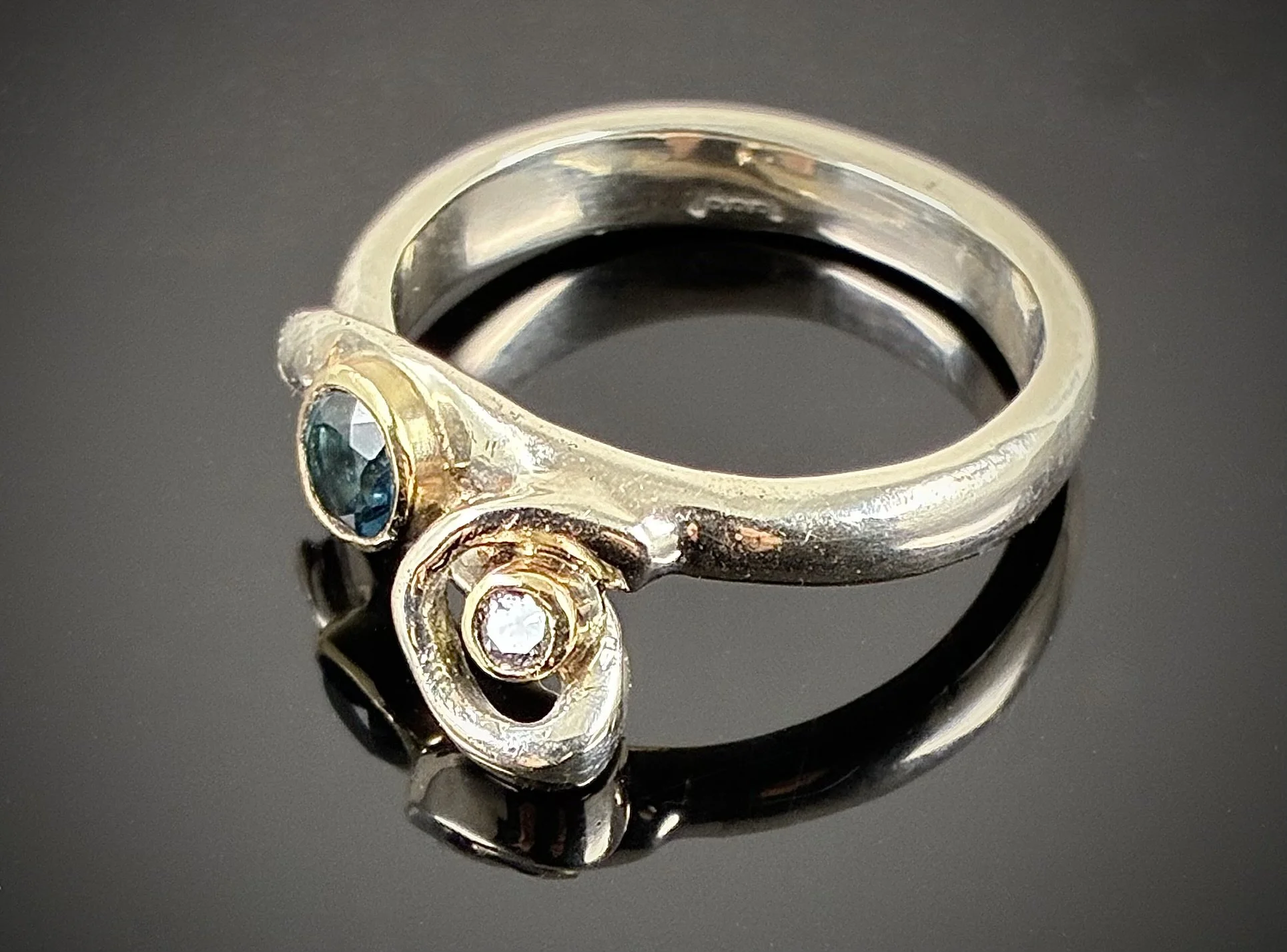 (99) Sterling Silver and 9ct gold and diamond and Kyanite Ring