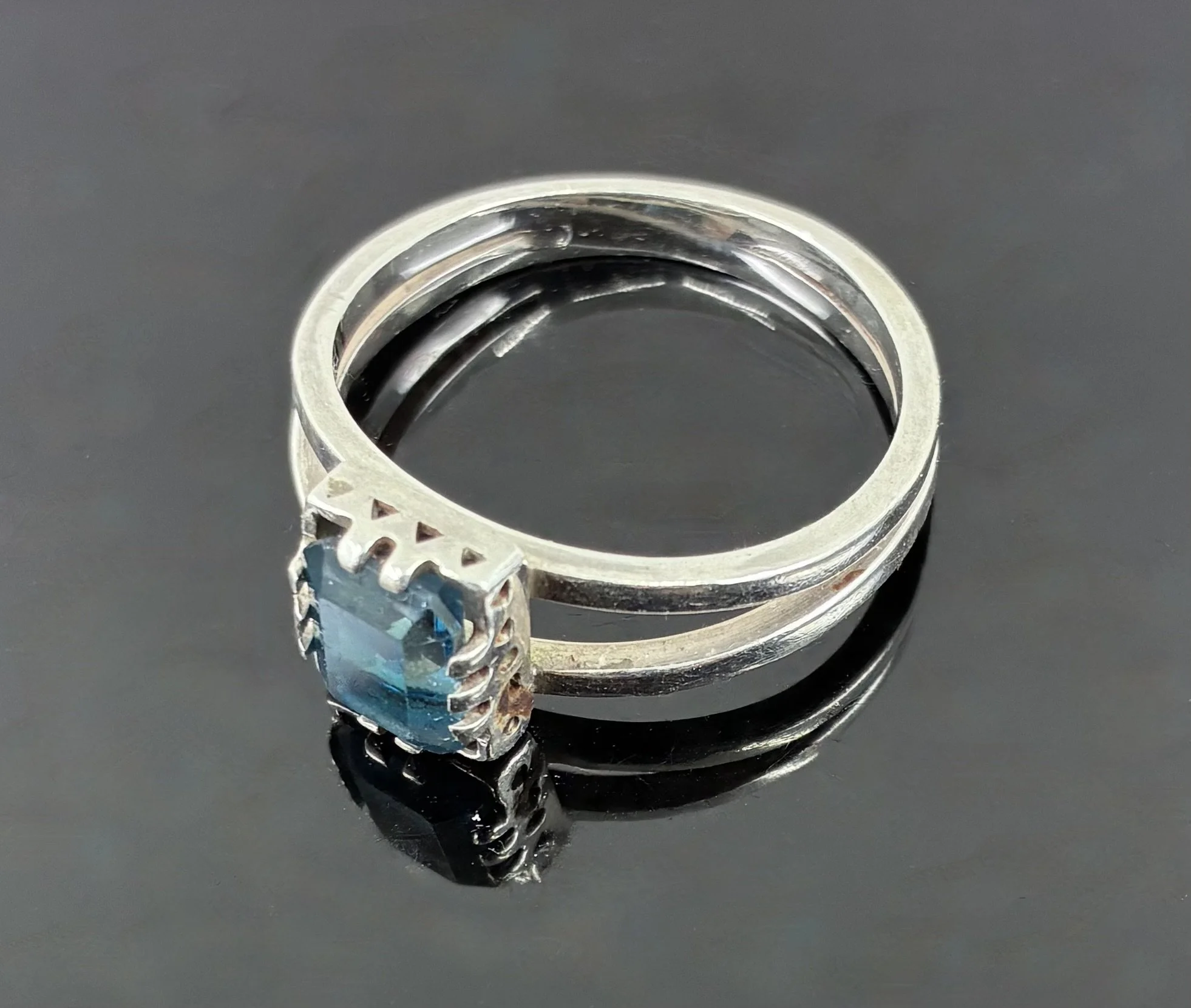 (11) Sterling Silver and London Blue Topaz Ring