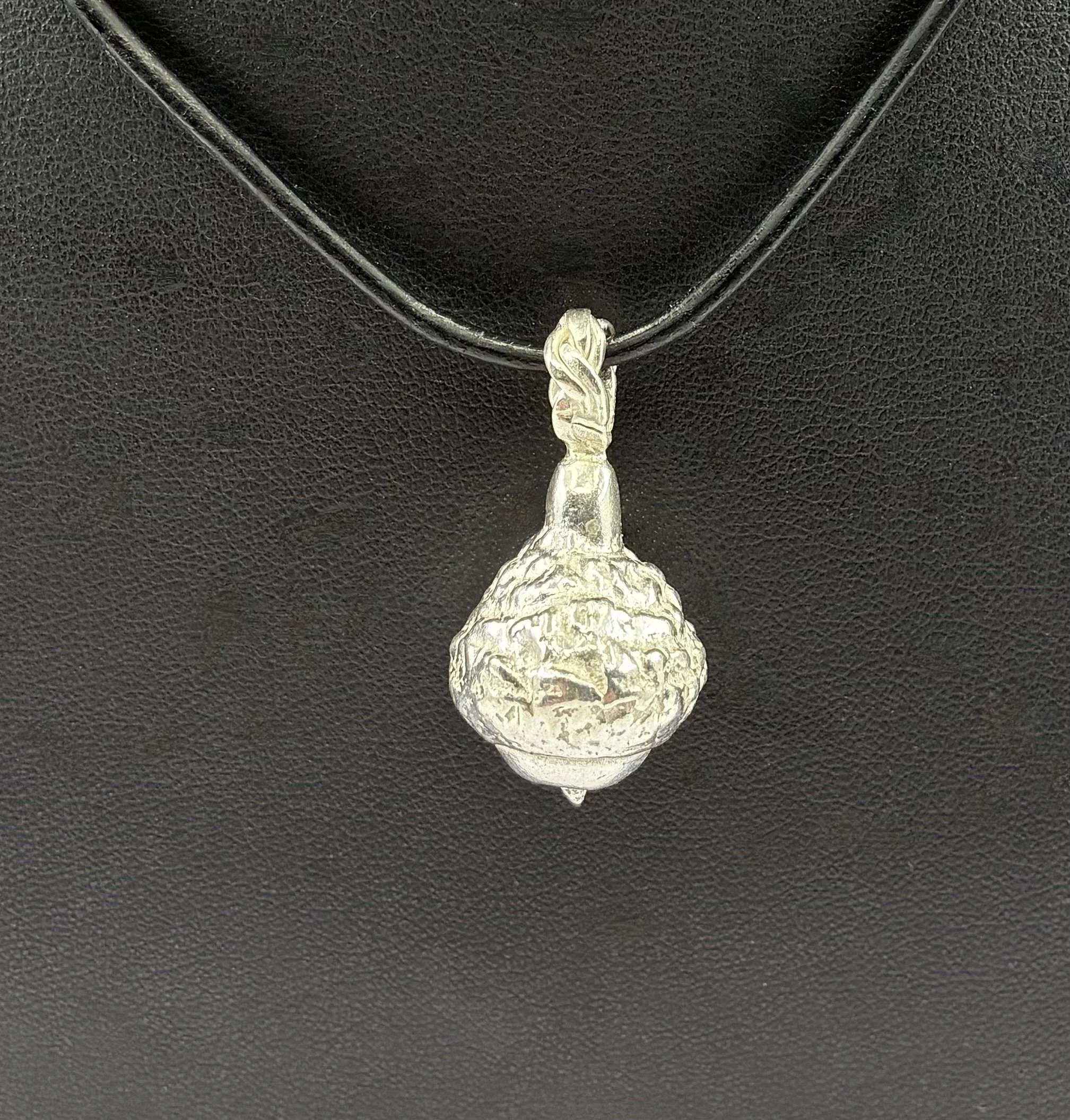 (4) Sterling Silver Pendant