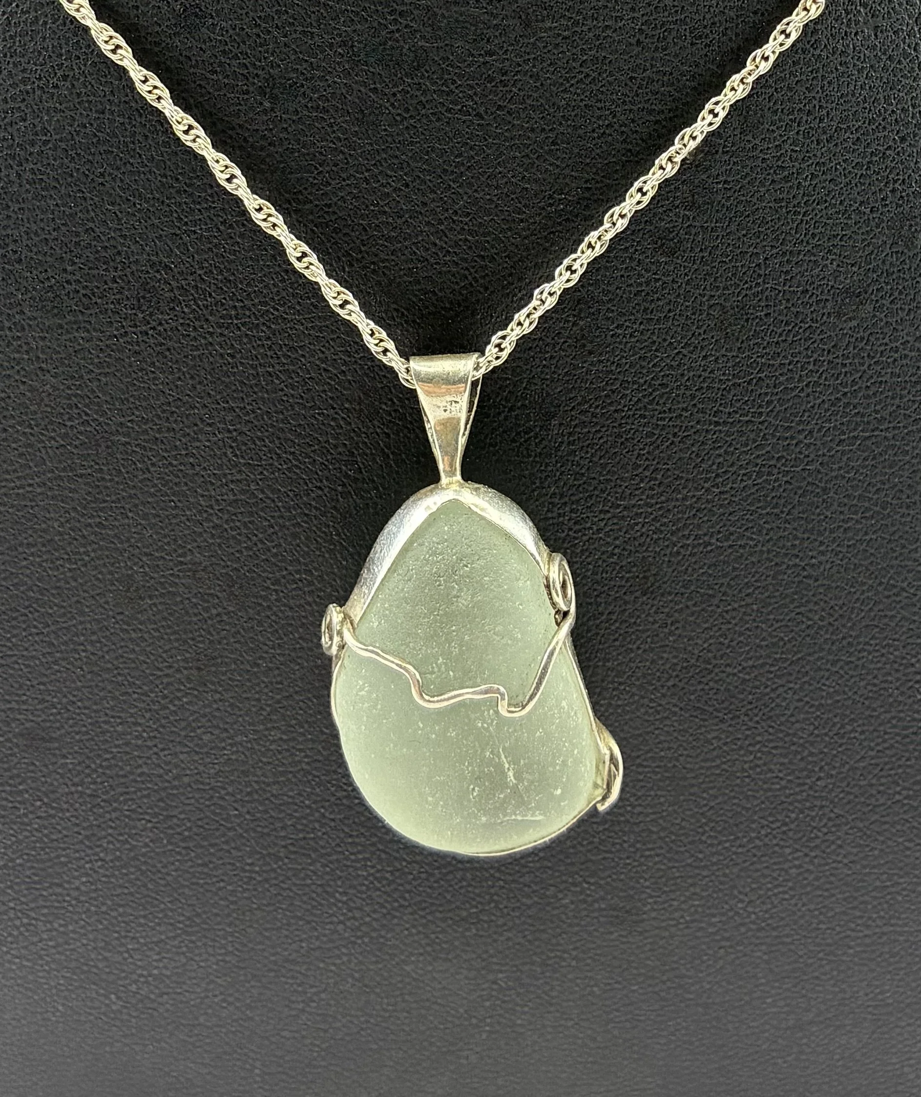 (25) Sterling silver and Sea Glass Pendant