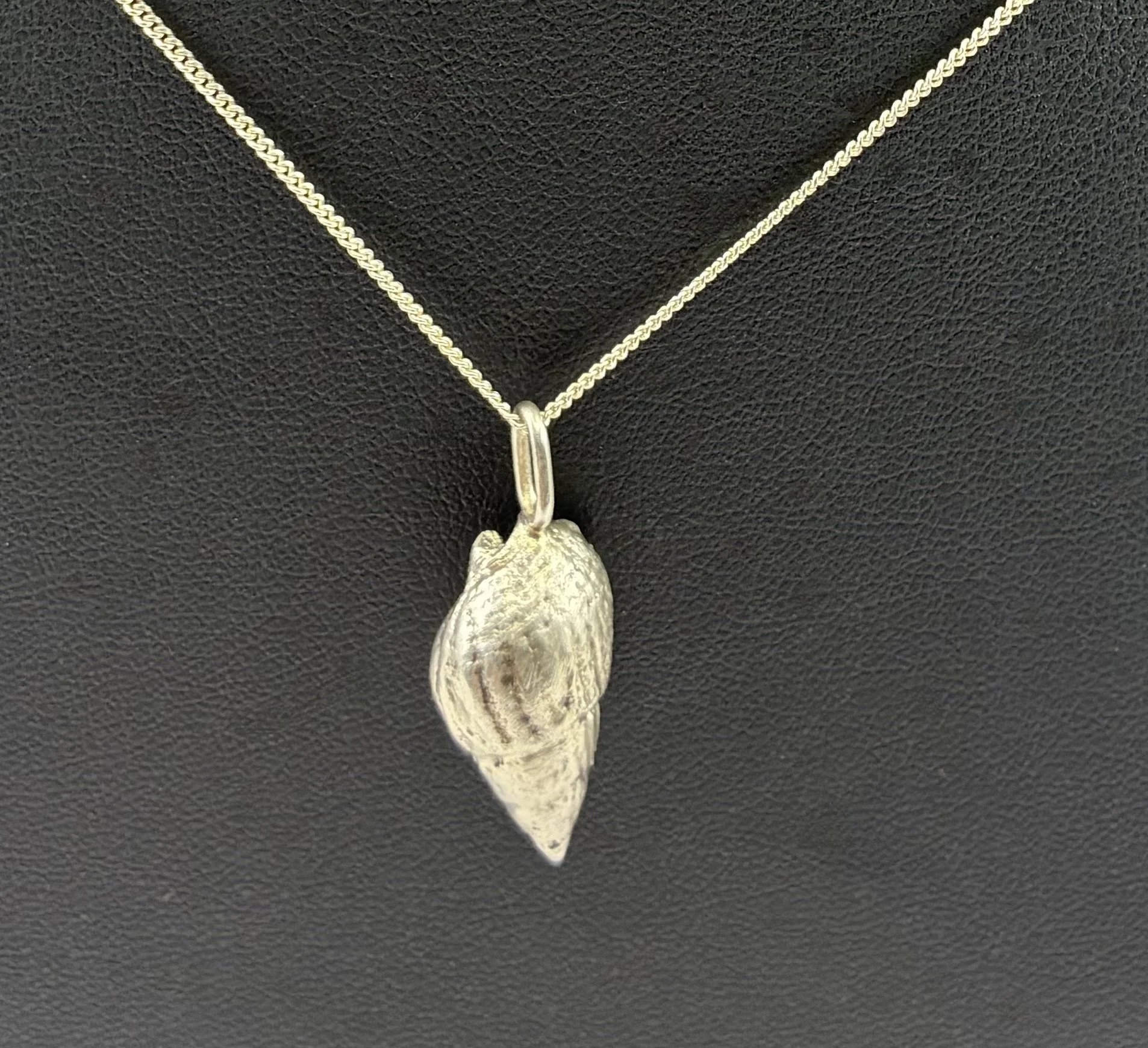 (8) Sterling Silver Pendant