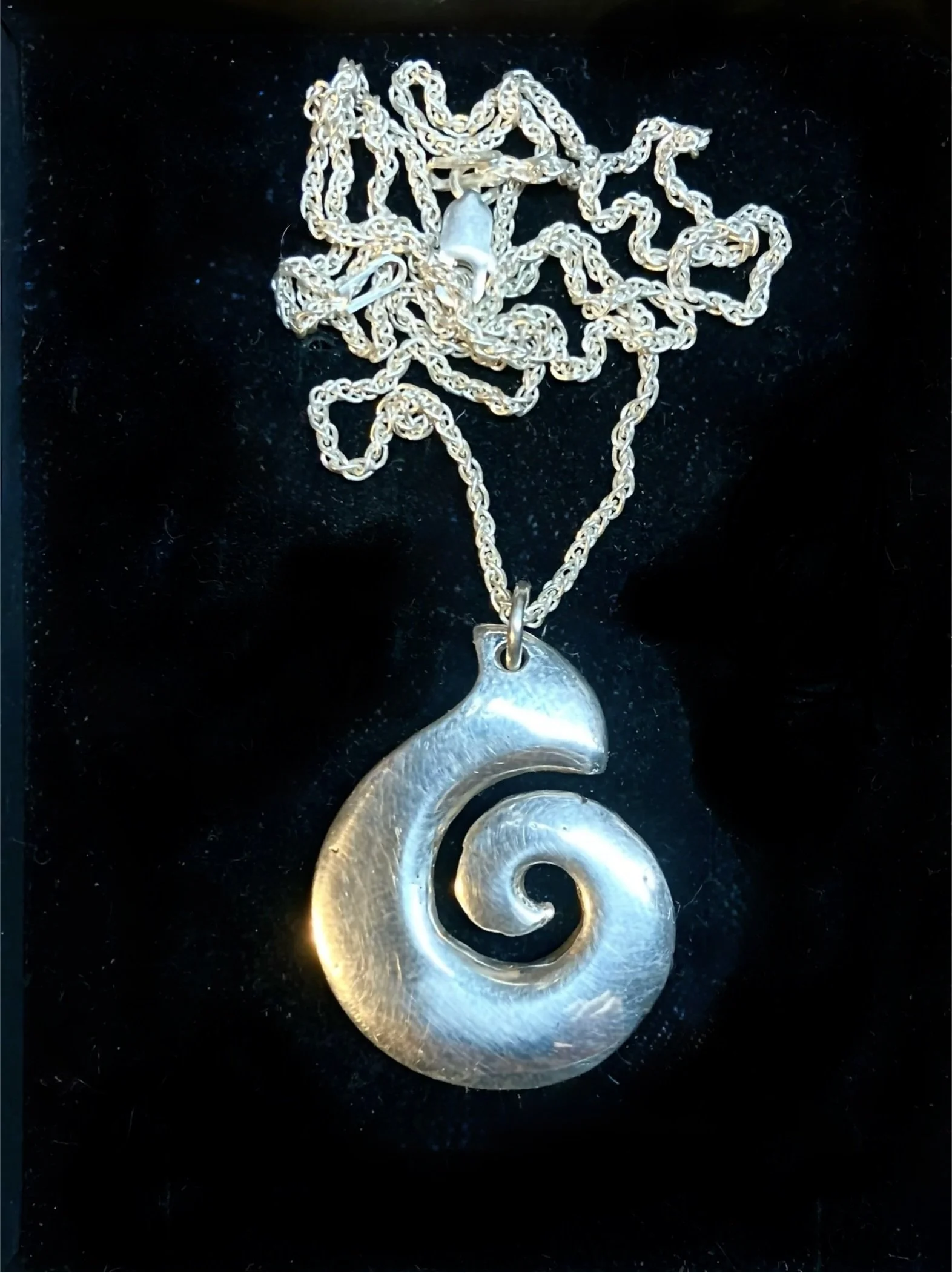 (60) Sterling Silver Pendant