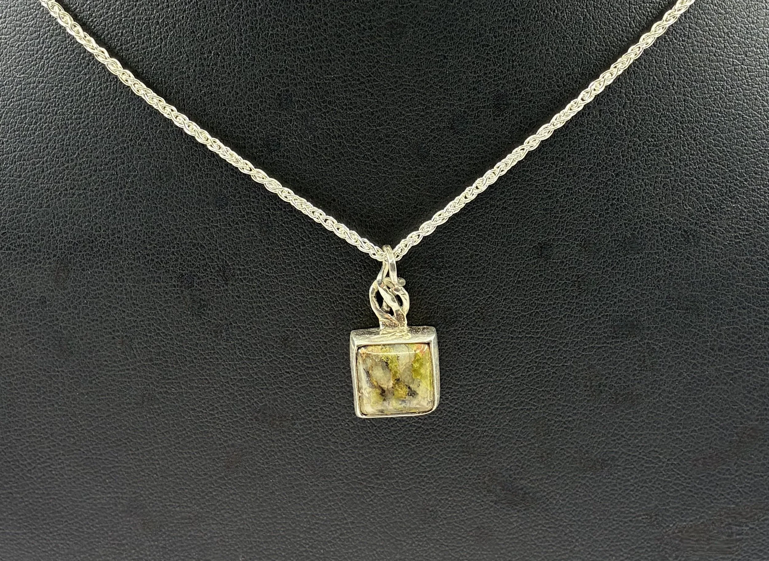 (12) Sterling Silver and Agate Pendant