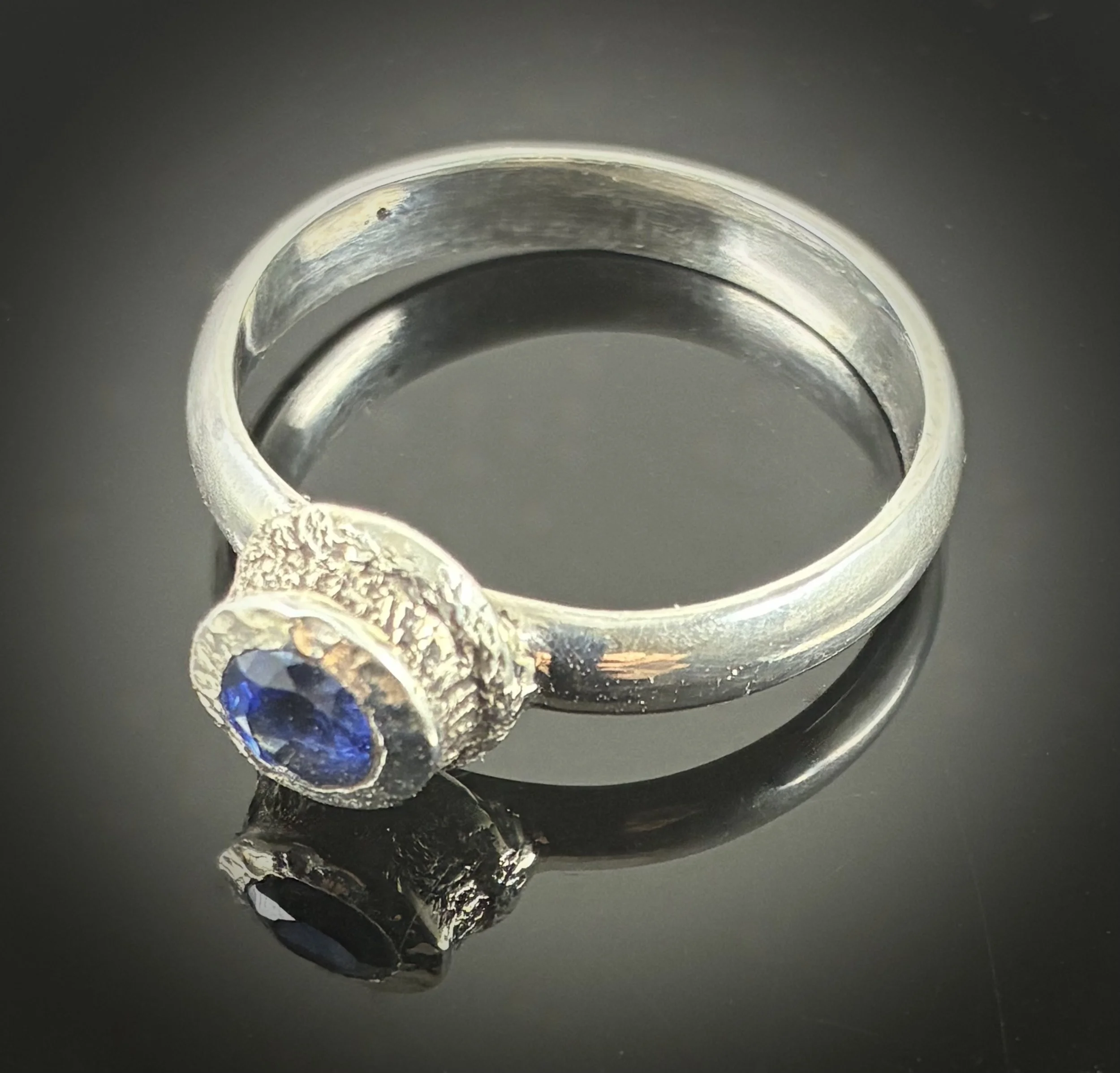 (94) Sterling Silver and Kaynite Ring