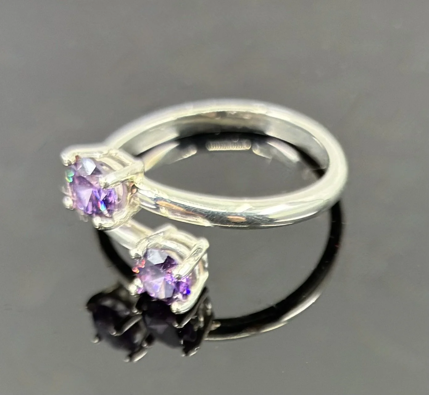 (21) Sterling Silver and Amethyst Ring