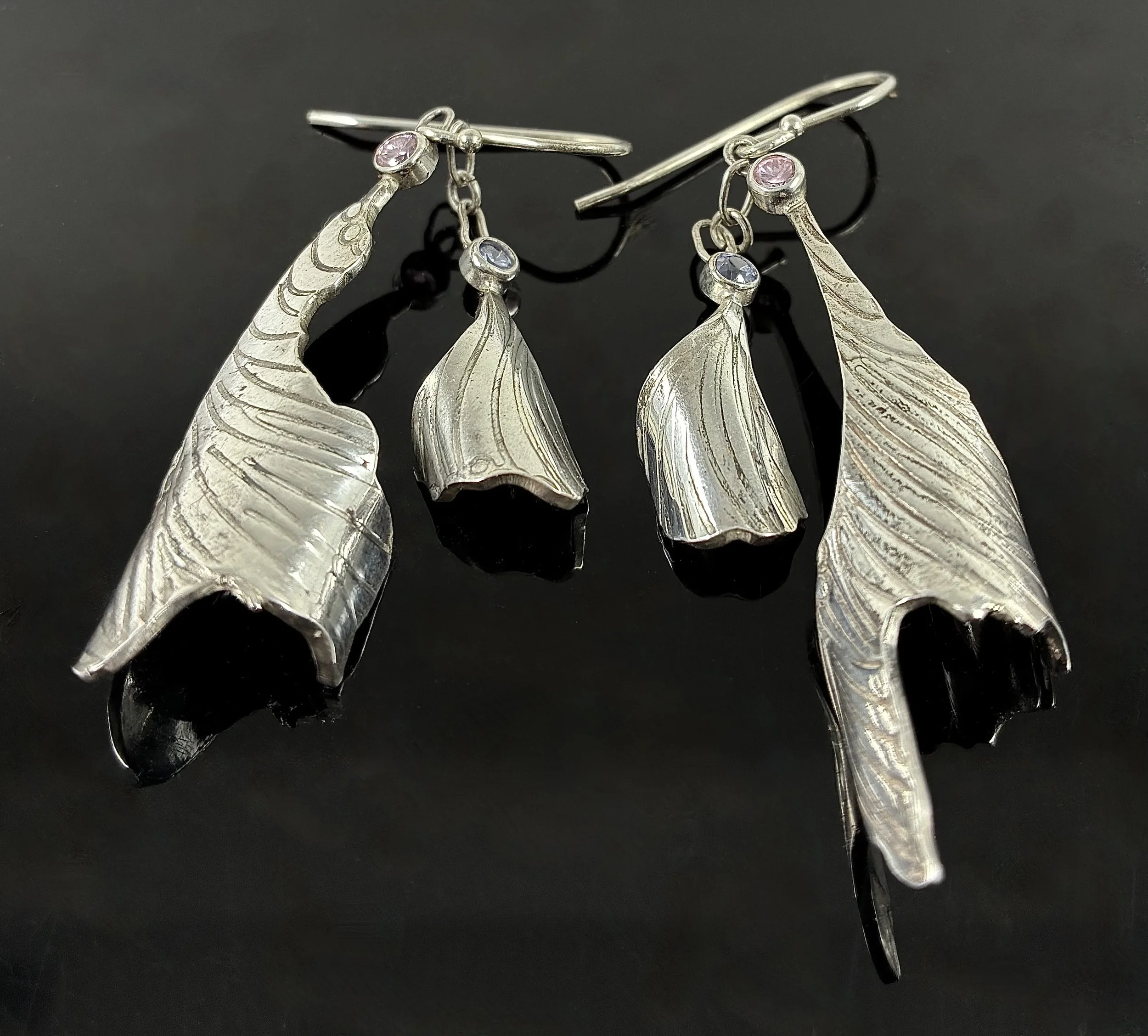 (21) Argentium Silver and Iolite Earrings