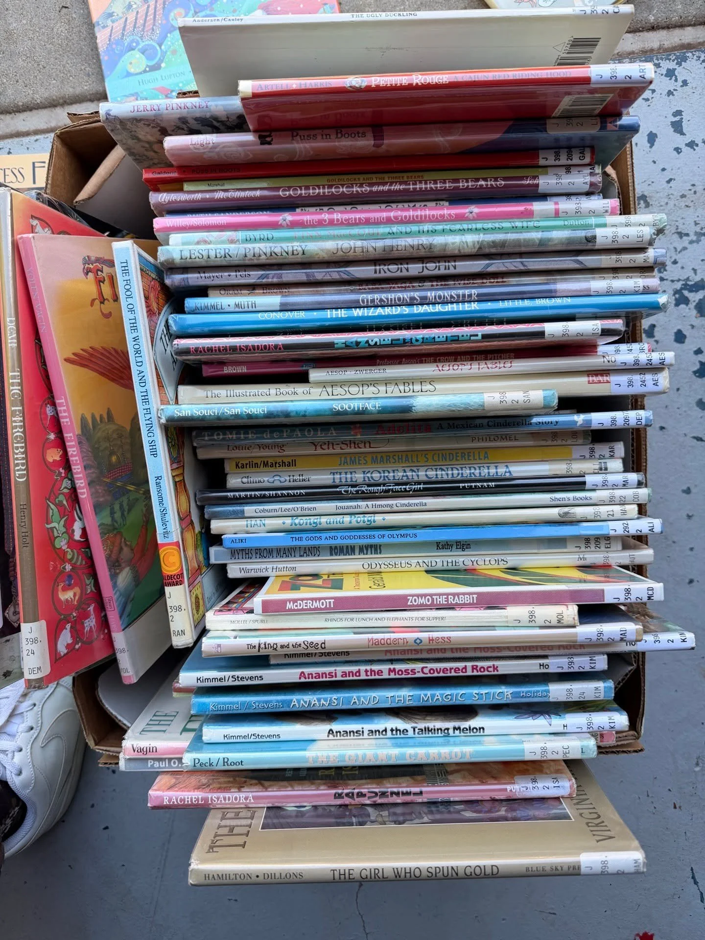 📚 Heartbreaking discovery at Bloomington Public Library: classic tales and timeless stories are being discarded because they&rsquo;re not read enough!
 At the library's used book sale, we found 100s of treasures&mdash;beautiful children&rsquo;s pict