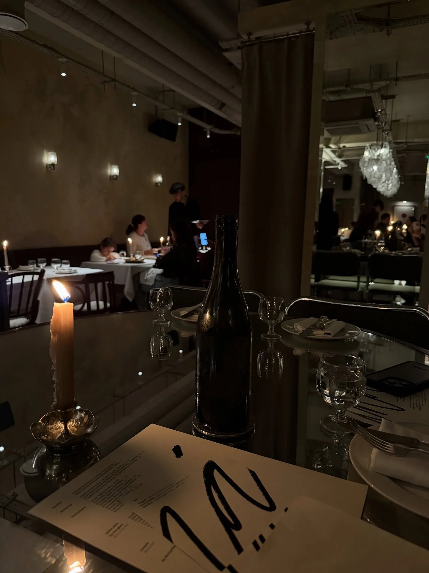 October moments 🍂

1. Dinner dates @naomiwalkland &hearts;️
2. My nails do the heavy lifting when it comes to wearing colours 
3. Hi sheeps 🐑
4. Blue skies and learning to love early mornings 
5. Freshly washed car =  a simple pleasure
6. Recovery,