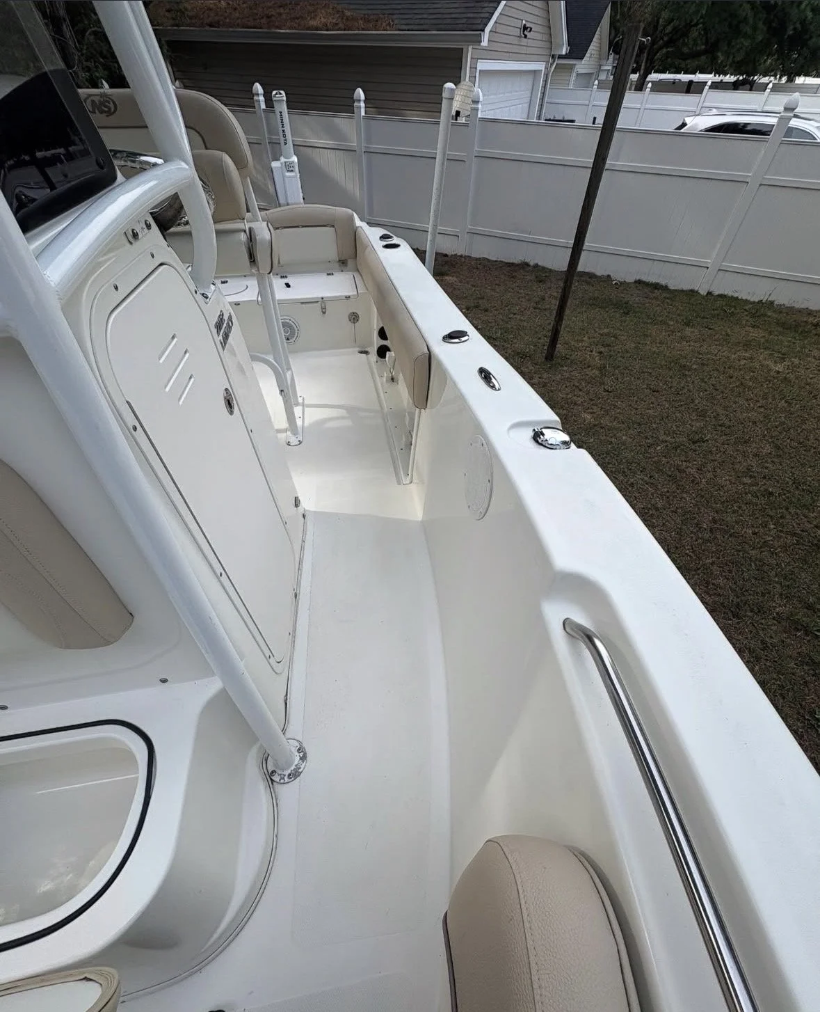 mobile-boat-detailing-beaufort-bluffton-hilton-head-island-2.jpg
