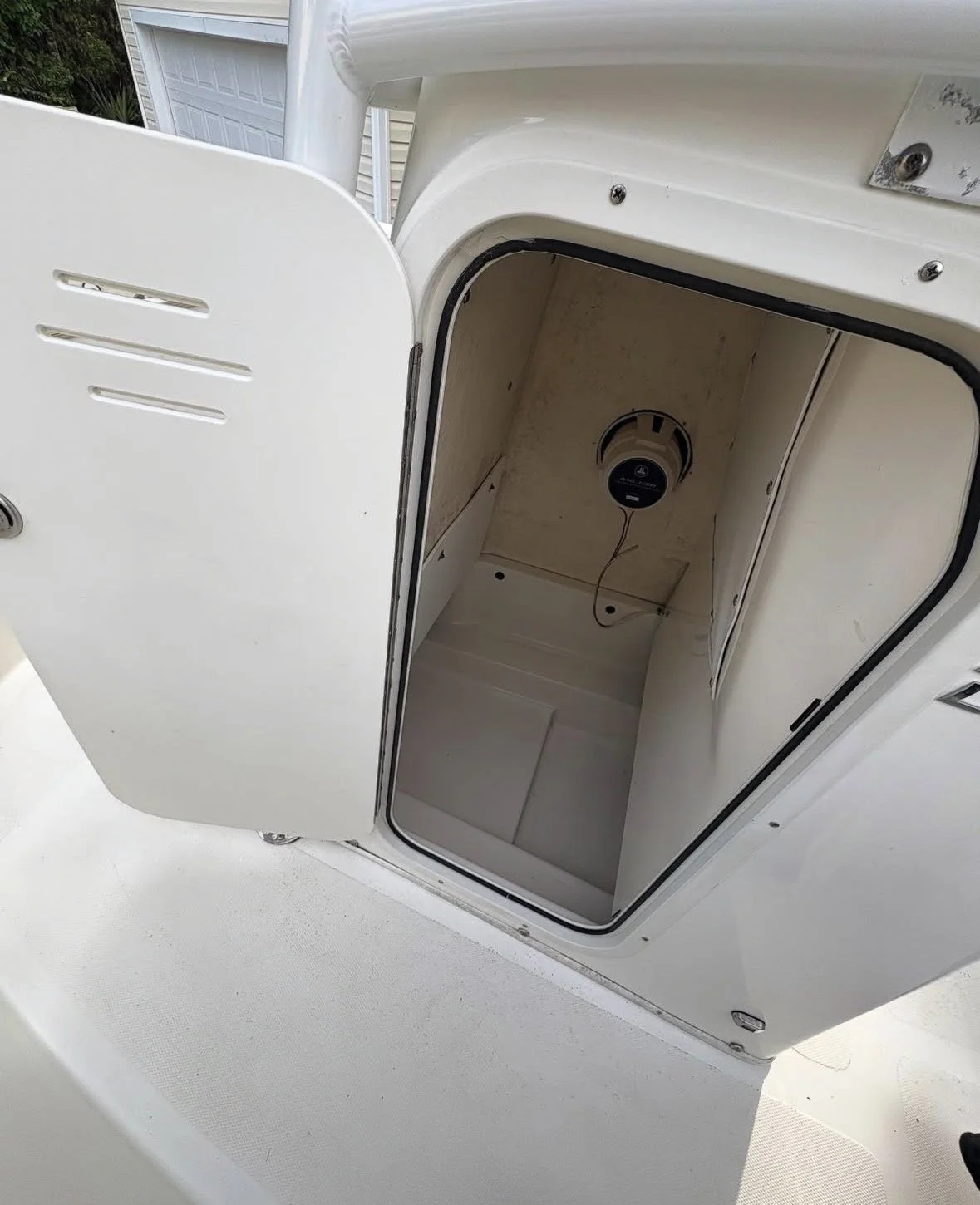 mobile-boat-detailing-beaufort-bluffton-hilton-head-island-7.jpg