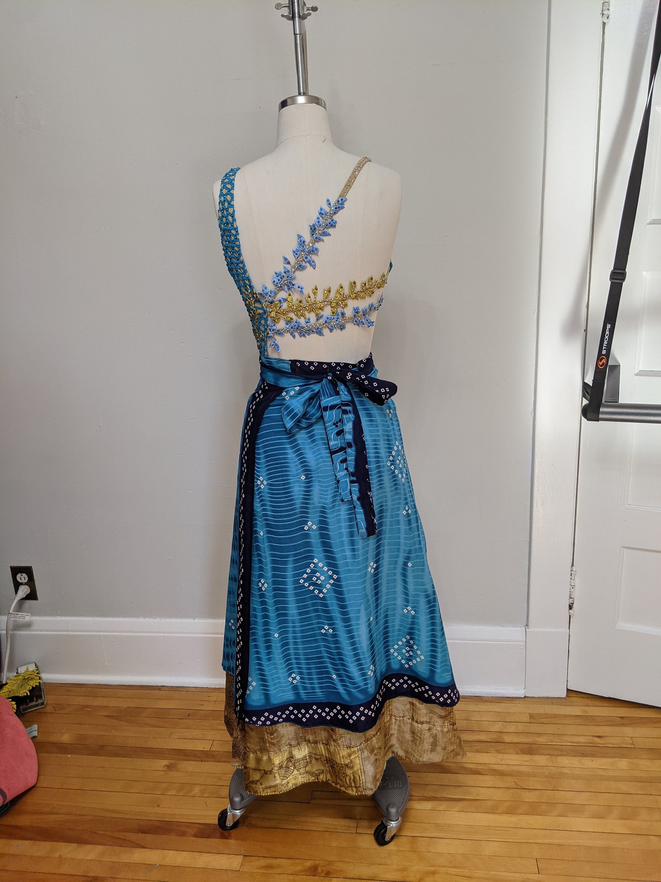 https://i.etsystatic.com/19083489/r/il/6450a3/2959906899/il_fullxfull.2959906899_bluz.jpg