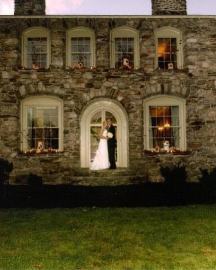 Throwback to the very first wedding here at Stonehouse On The Hill.  October up here is just 👌. Were you a guest at this wedding?  Share your favorite memory of 10/07/07 below ⬇️