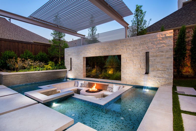 Sunken pool lounge in Cinco Ranch Katy, Tx